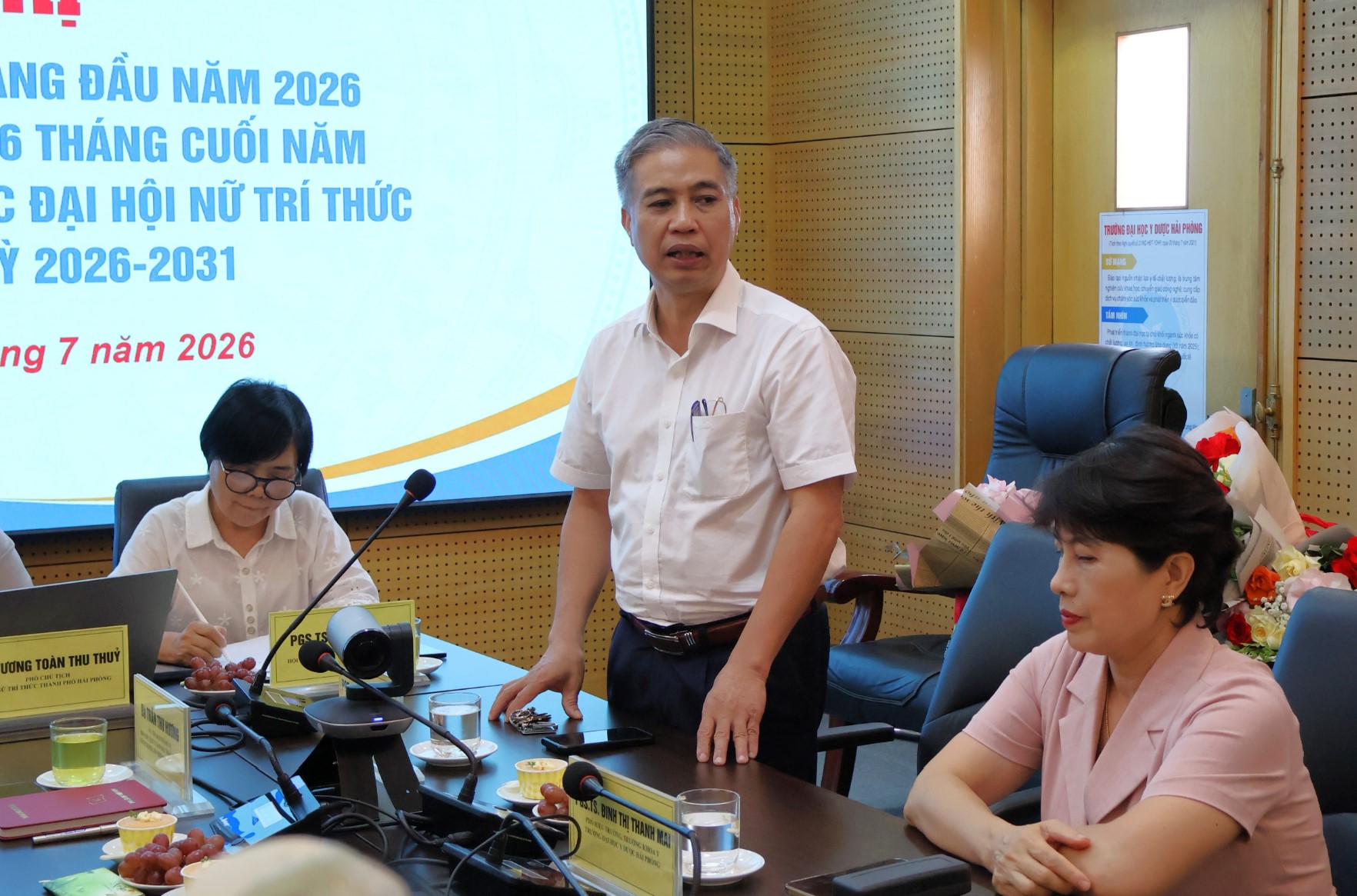 PGS.TS Nguyễn Văn Khải, Hiệu trưởng Trường Đại học Y Dược Hải Phòng phát biểu chào mừng Hội nghị.
