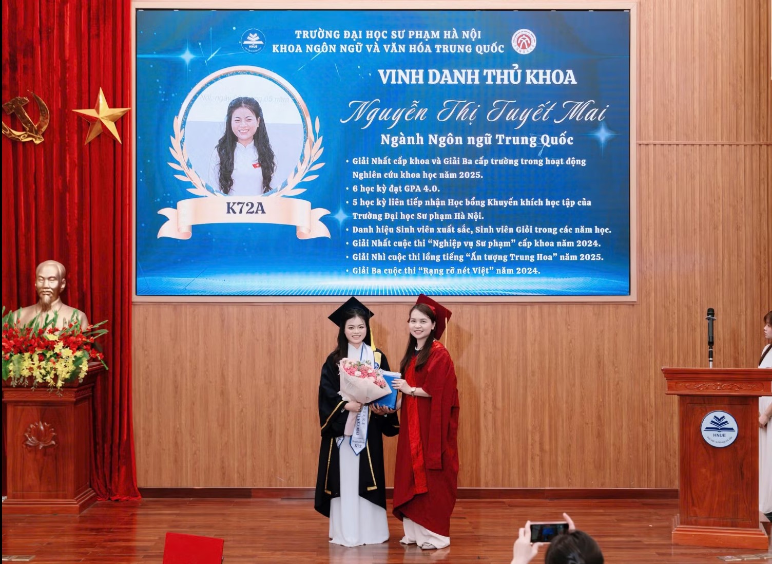 Nguyễn Thị Tuyết Mai, tân cử nhân Trường Đại học Sư phạm Hà Nội