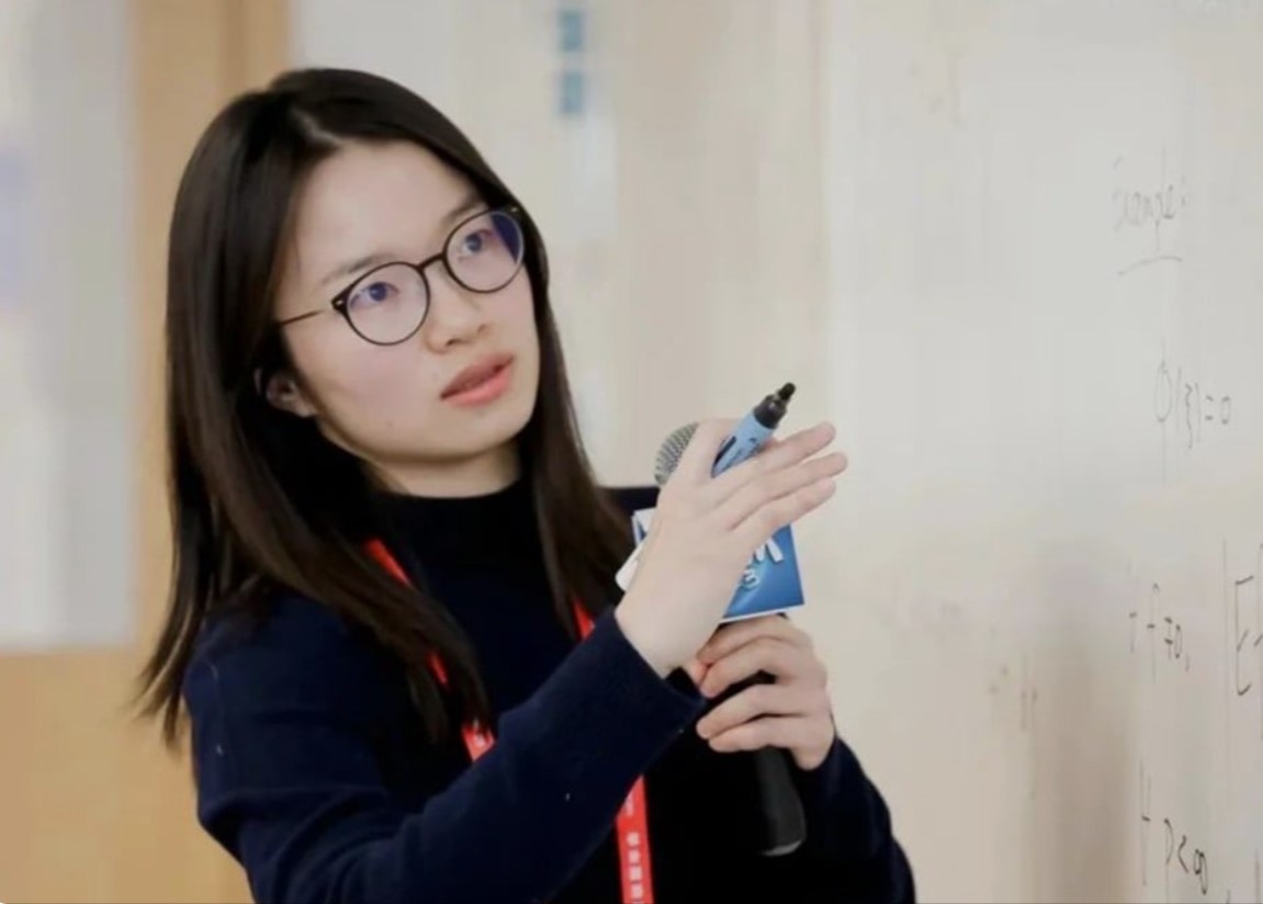 GS Vương Hồng (Hong Wang) đang trở thành tâm điểm chú ý khi được cho là ứng viên sáng giá cho Huy chương Fields