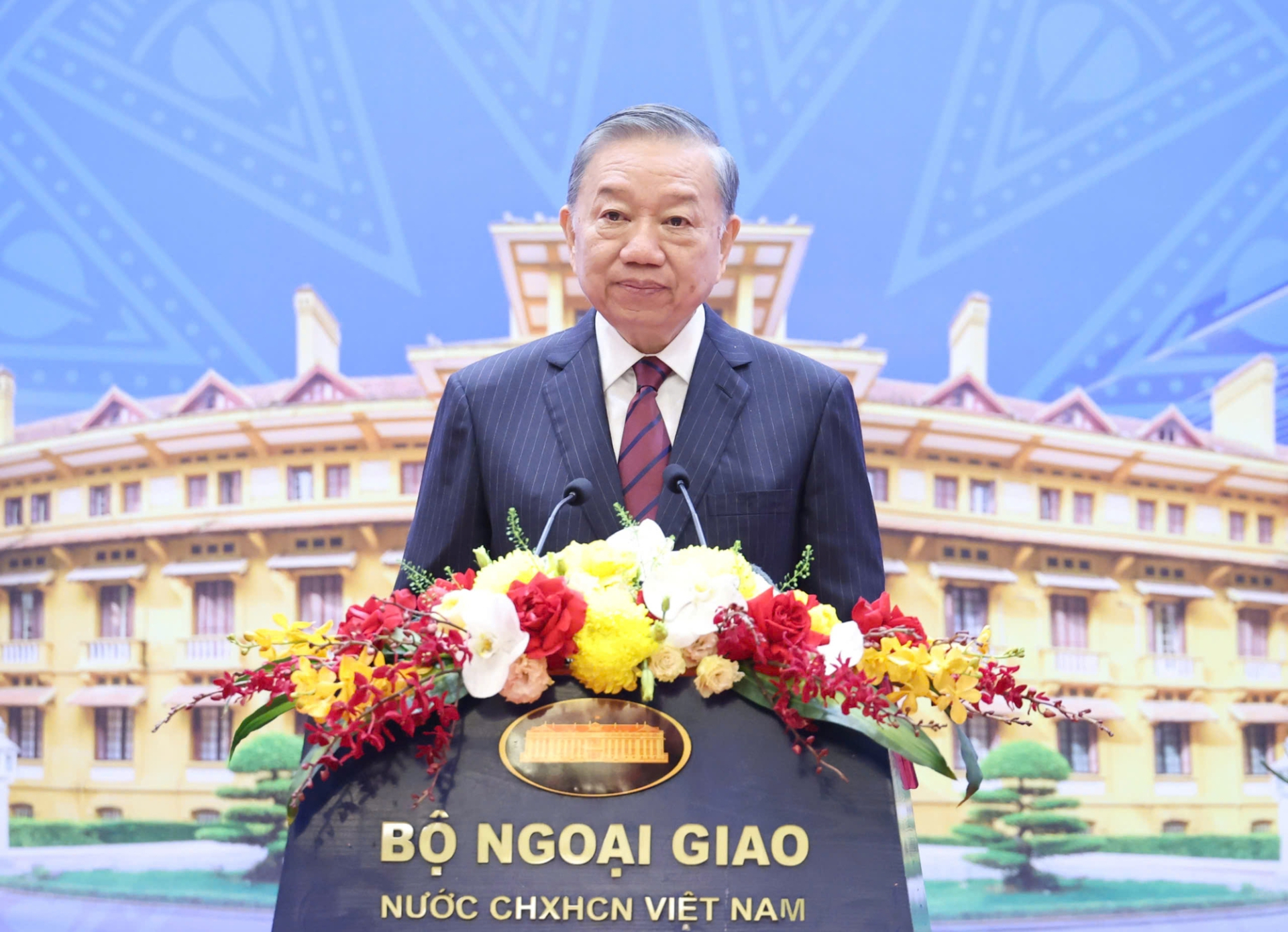 Tổng Bí thư, Chủ tịch nước Tô Lâm phát biểu chỉ đạo Hội nghị Ngoại giao lần thứ 33 tại Hà Nội. Ảnh: VGP/Tuấn Dũng