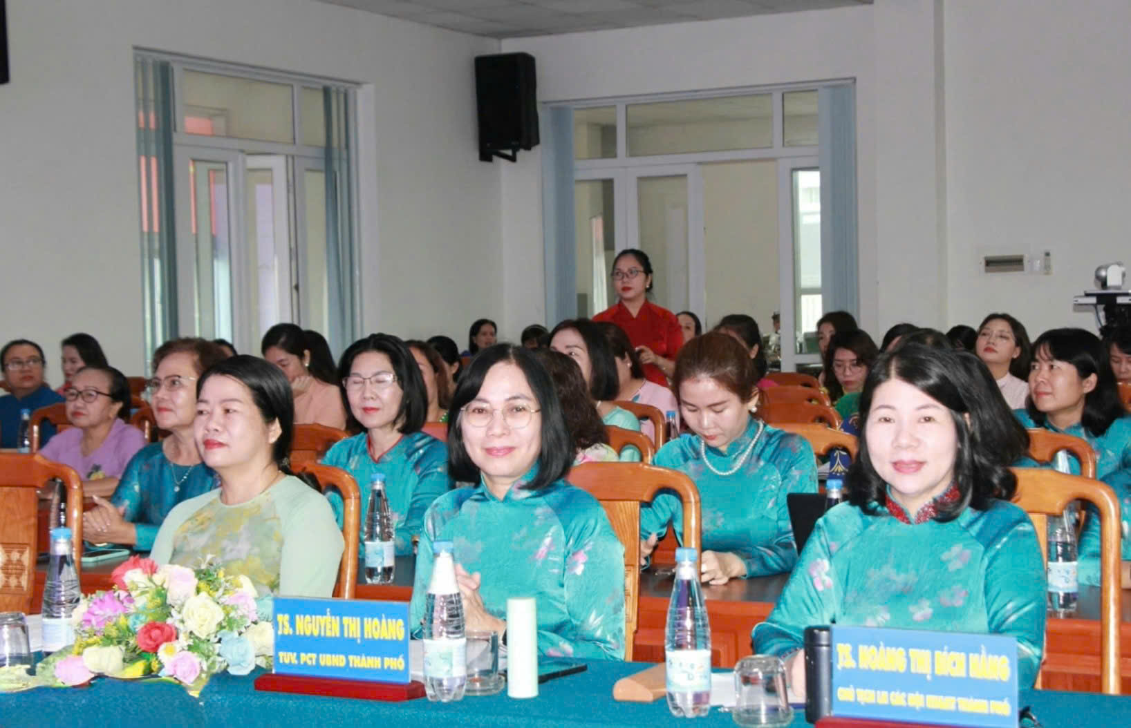 Các đại biểu tham sự Hội nghị
