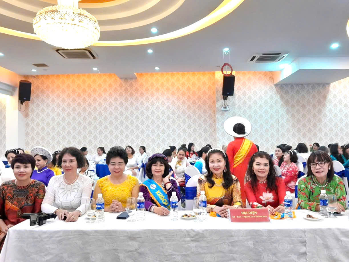 Các đại biểu tham dự chương trình