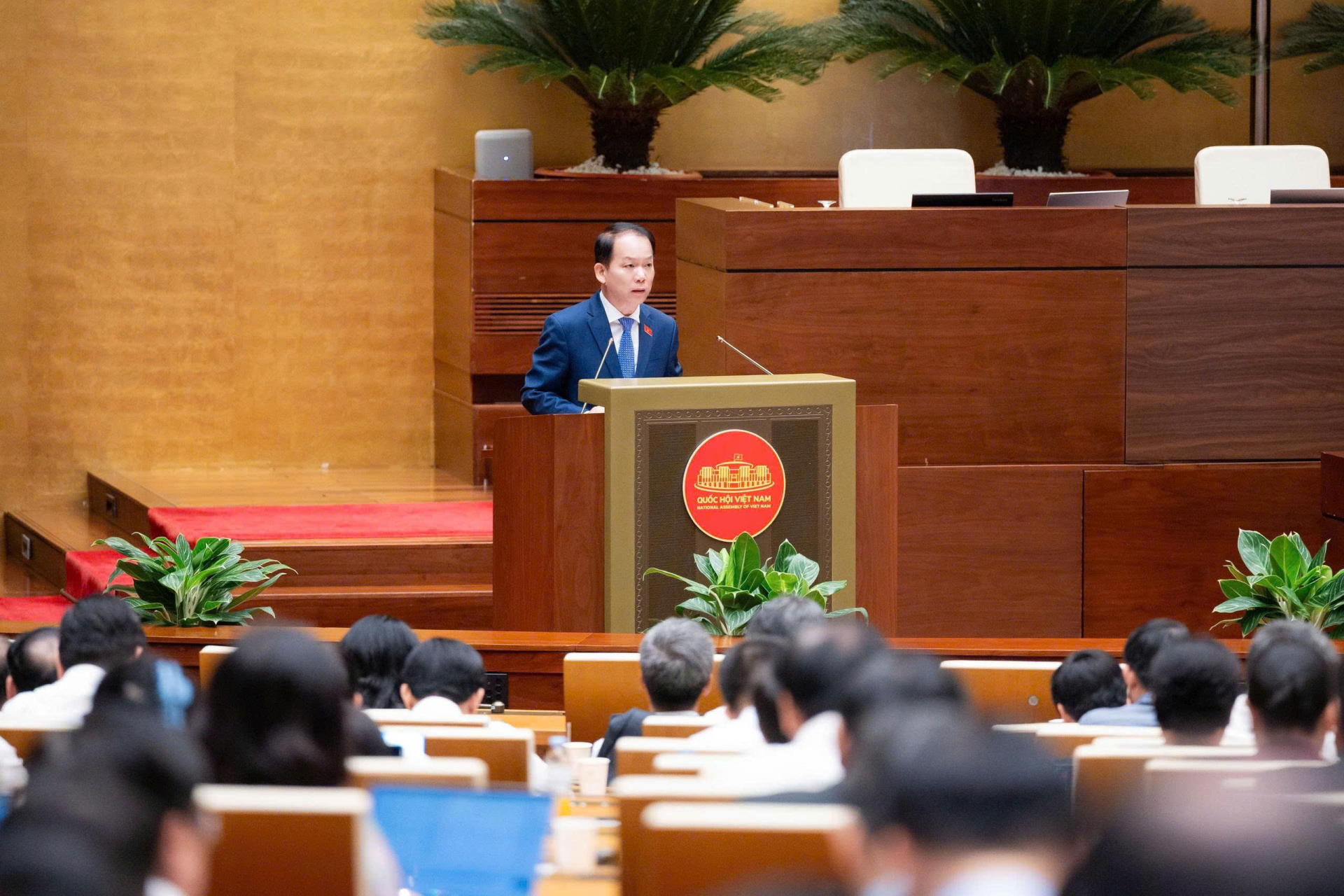 Bộ trưởng Bộ Tư pháp Hoàng Thanh Tùng đã trình bày Báo cáo Tiếp thu, giải trình và chỉnh lý dự thảo Luật Hòa giải ở cơ sở (sửa đổi)