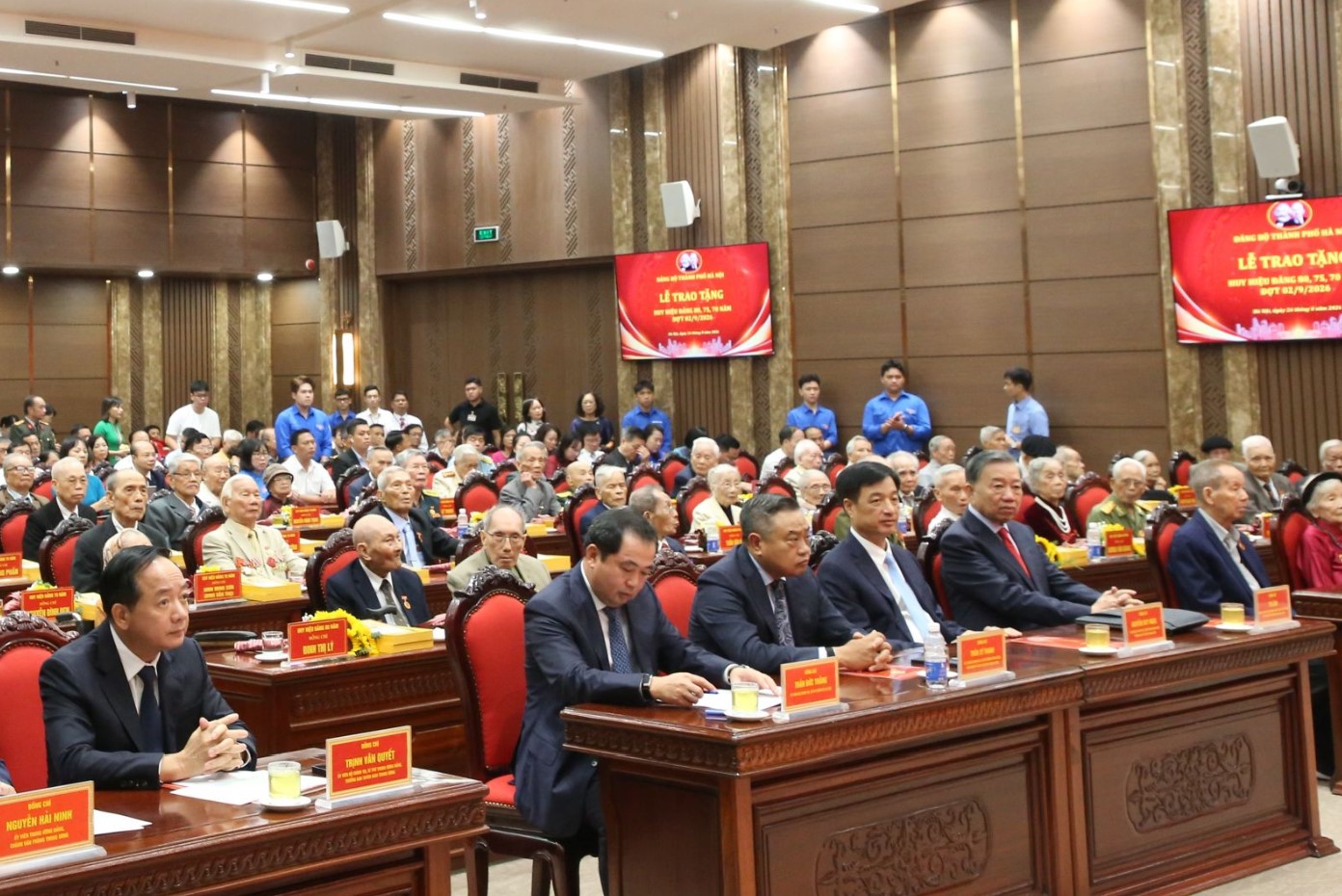Đồng chí Tổng Bí thư, Chủ tịch nước Tô Lâm và các đồng chí lãnh đạo dự buổi Lễ.