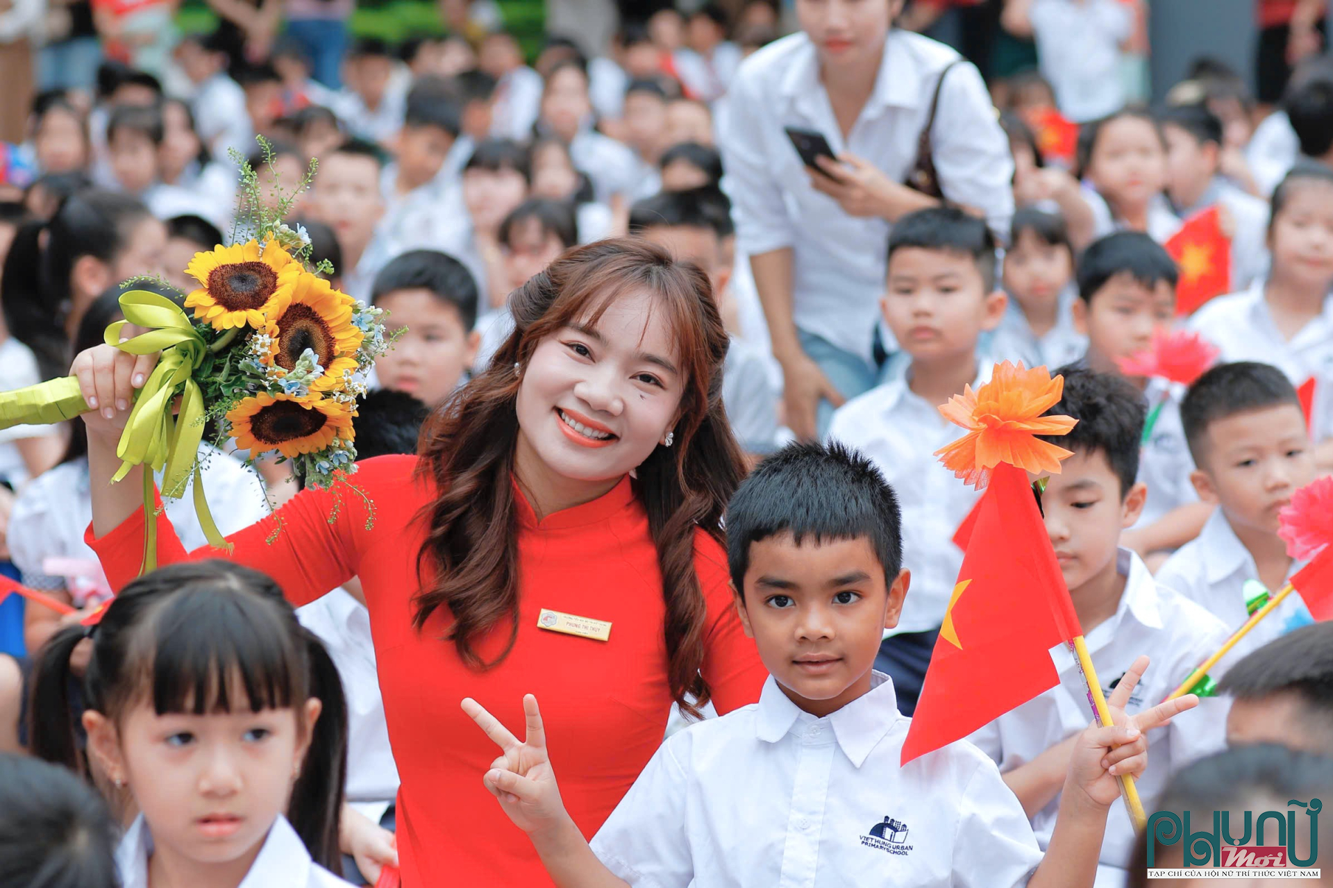 Học sinh Tường Đức Phúc (ở giữa)