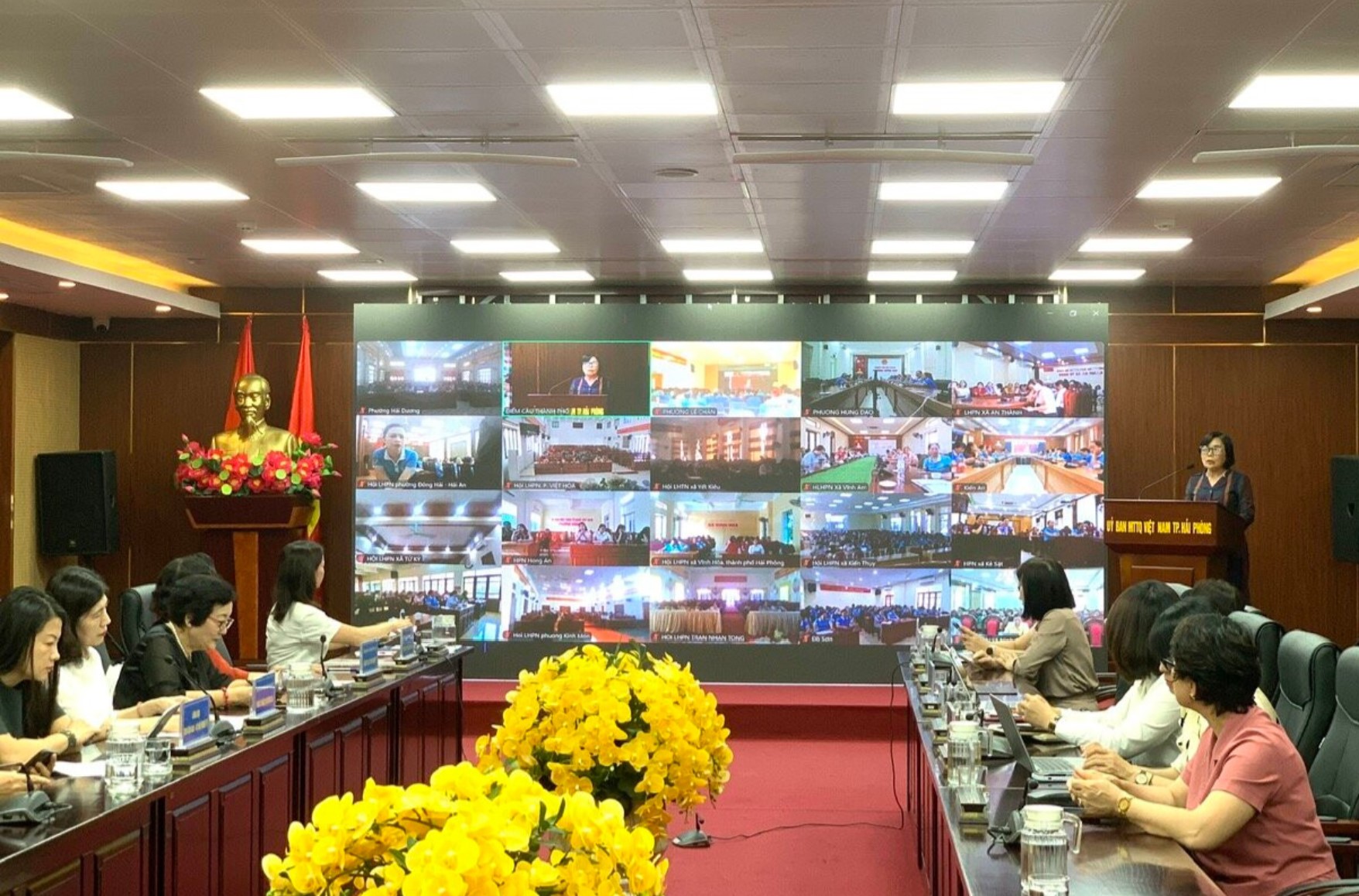 Chương trình diễn ra theo hình thức trực tiếp kết hợp trực tuyến tới 29 điểm cầu. Ảnh: BHP