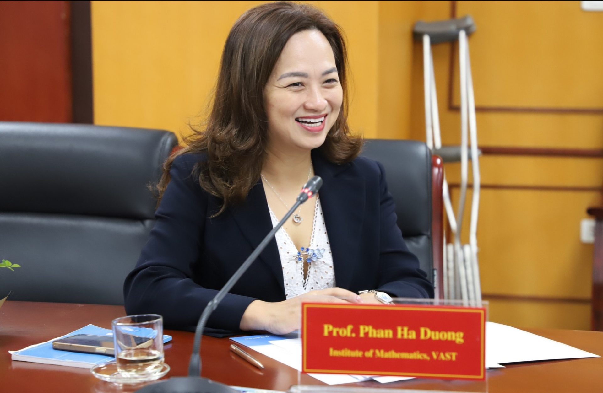 Phó Giáo sư Phan Thị Hà Dương nhận chức Giám đốc Phòng nghiên cứu quốc tế Pháp - Việt về Toán học và Ứng dụng vào tháng 9/2025. Ảnh: VAST
