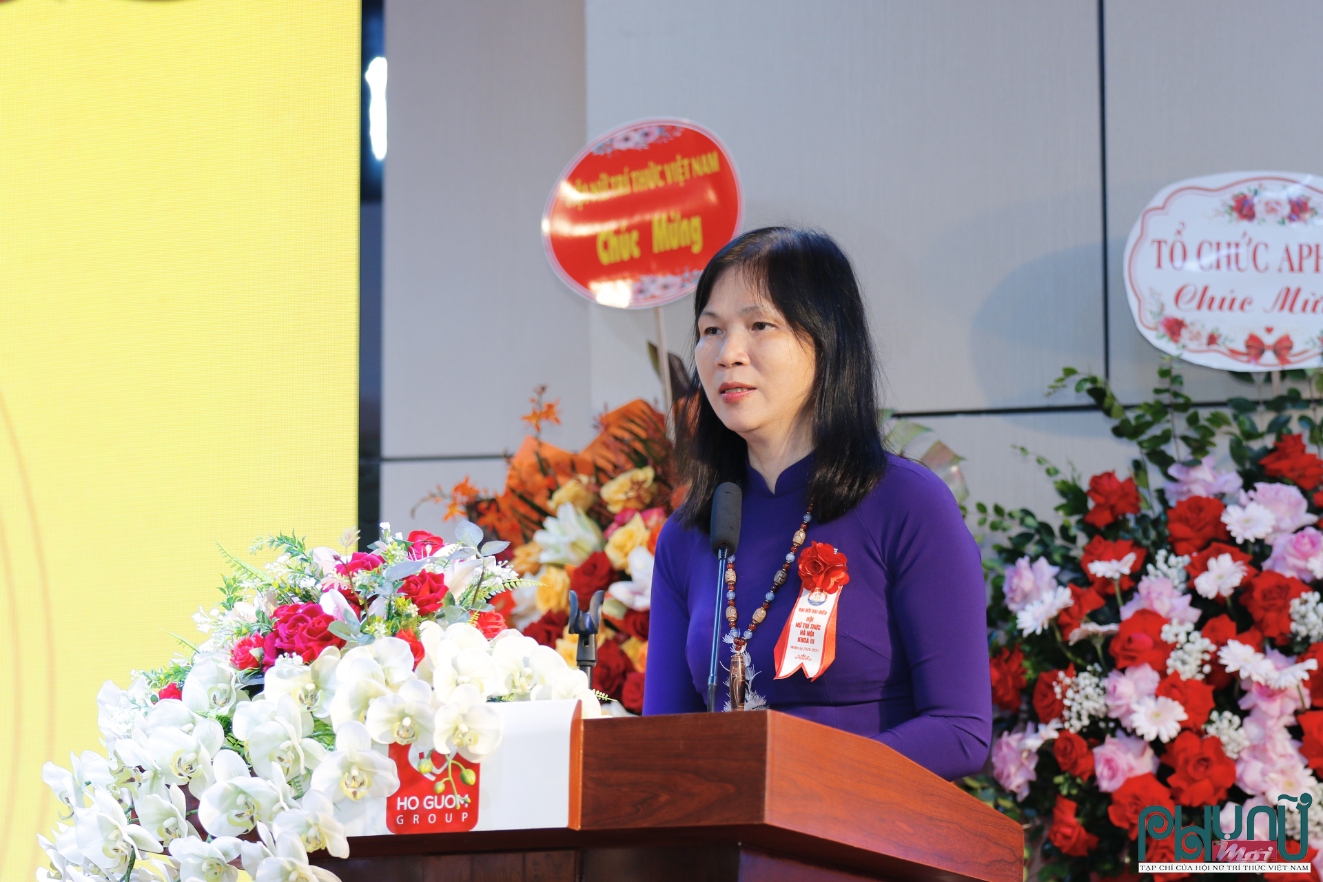 ThS. Phạm Thị Lý, Giám đốc Hợp tác xã Nông nghiệp hữu cơ Tiên Dương, nhà sáng lập nền tảng CheckVN trình bày báo cáo tại Hội nghị