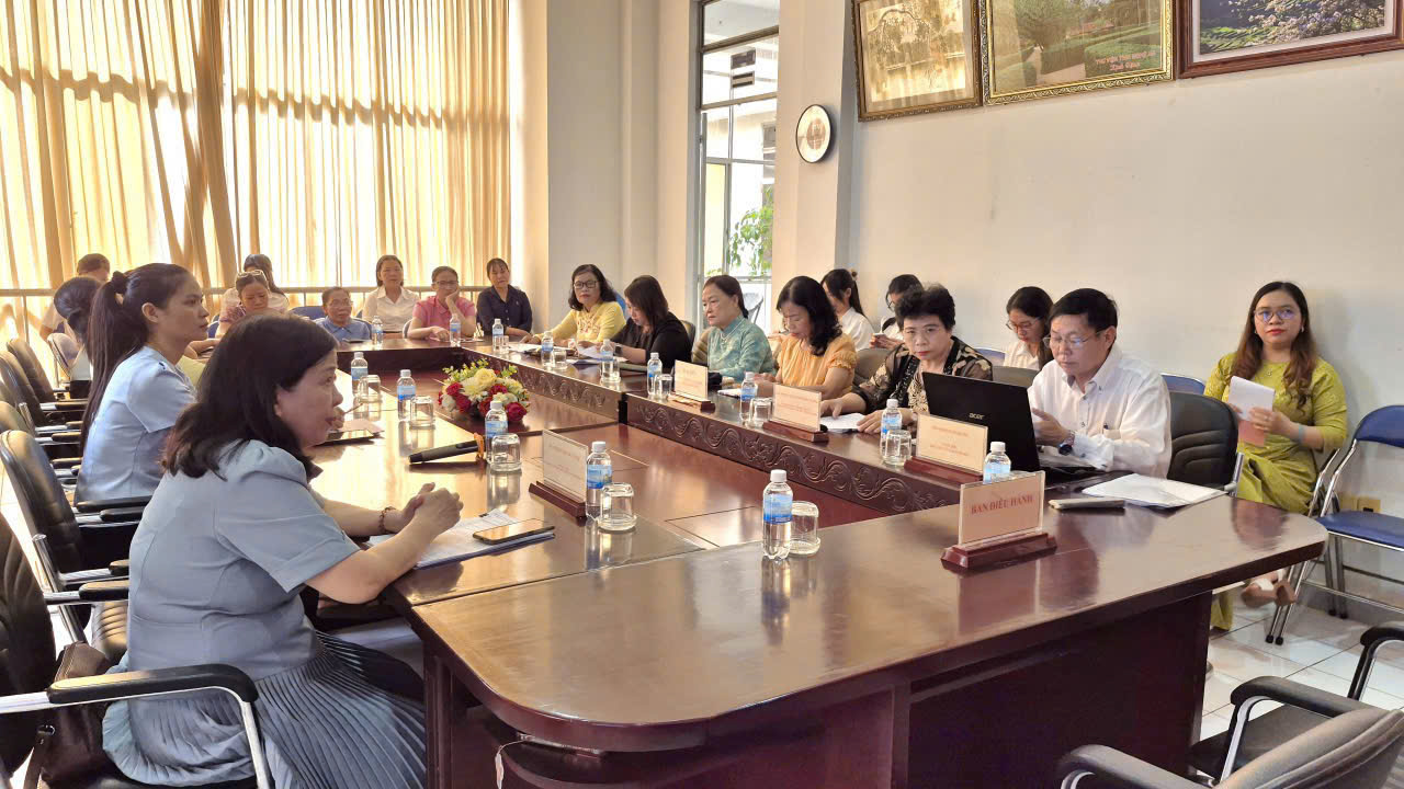 Các đại biểu tham dự hội thảo