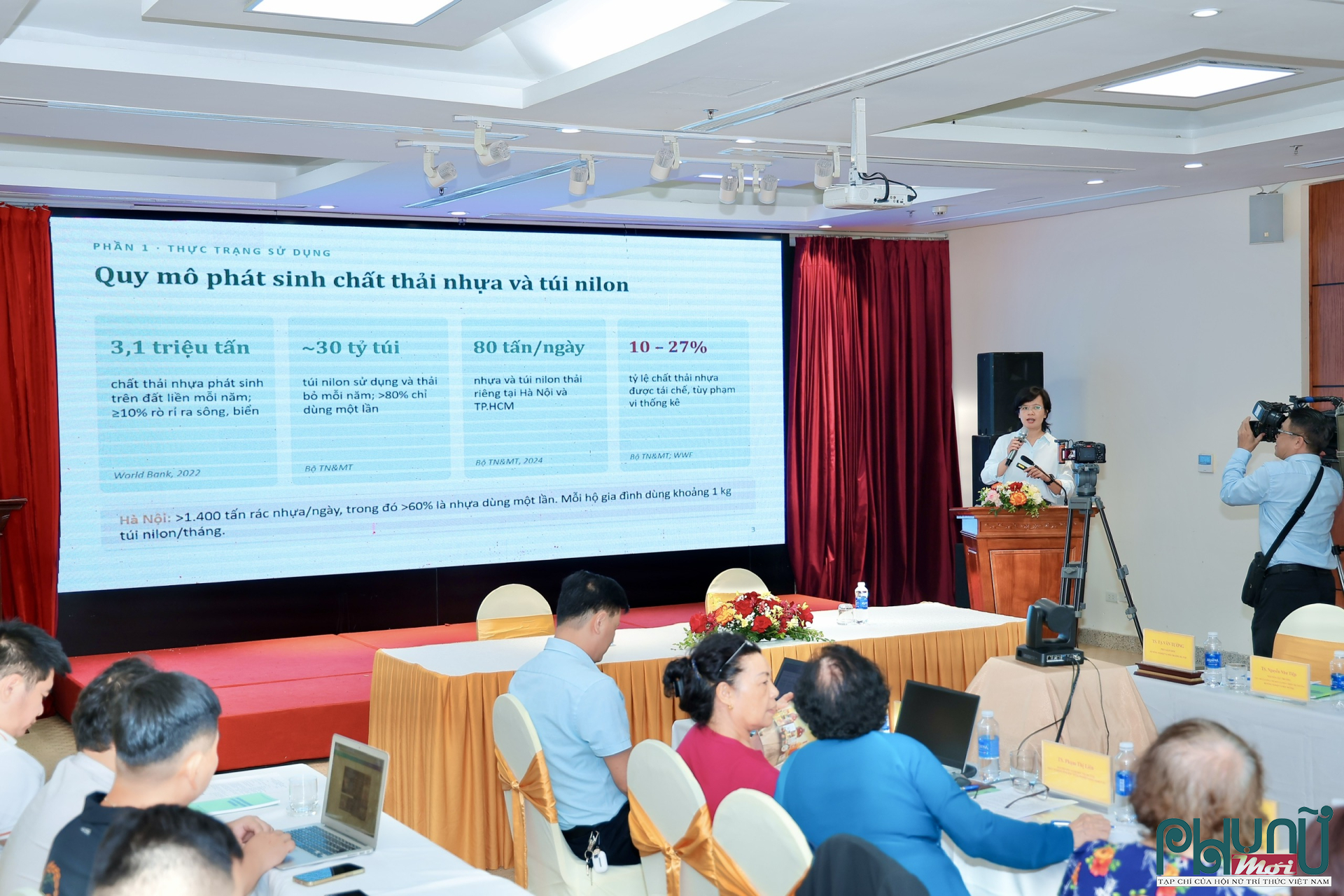 TS Trần Mai Trang, trình bày tham luận tại Diễn đàn Ứng dụng công nghệ cao, công nghệ sinh học và sử dụng bao bì thân thiện với môi trường trong bảo quản, chế biến nông sản.