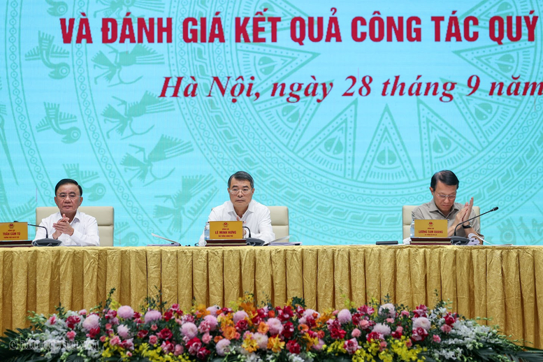 Thủ tướng Chính phủ Lê Minh Hưng, Trưởng Ban Chỉ đạo Trung ương về phát triển khoa học, công nghệ, đổi mới sáng tạo và chuyển đổi số, chủ trì phiên họp đầu tiên của Ban Chỉ đạo sau khi kiện toàn theo Quyết định số 208-QĐ/TW của Bộ Chính trị - Ảnh: chinhphu.vn