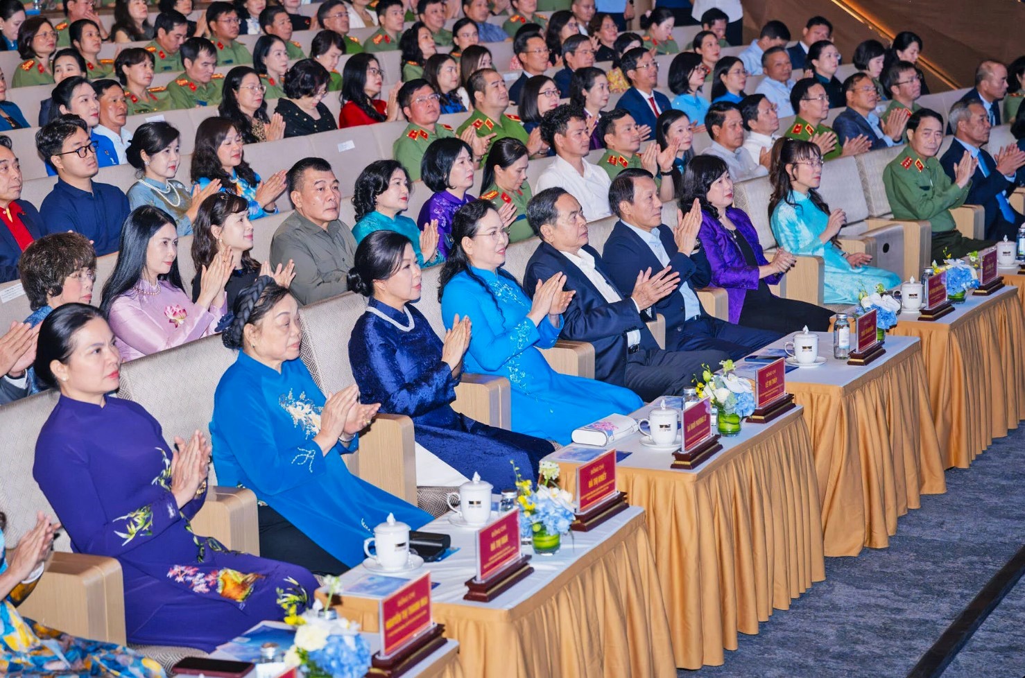 Các đại biểu tham dự chương trình. Ảnh: CAND