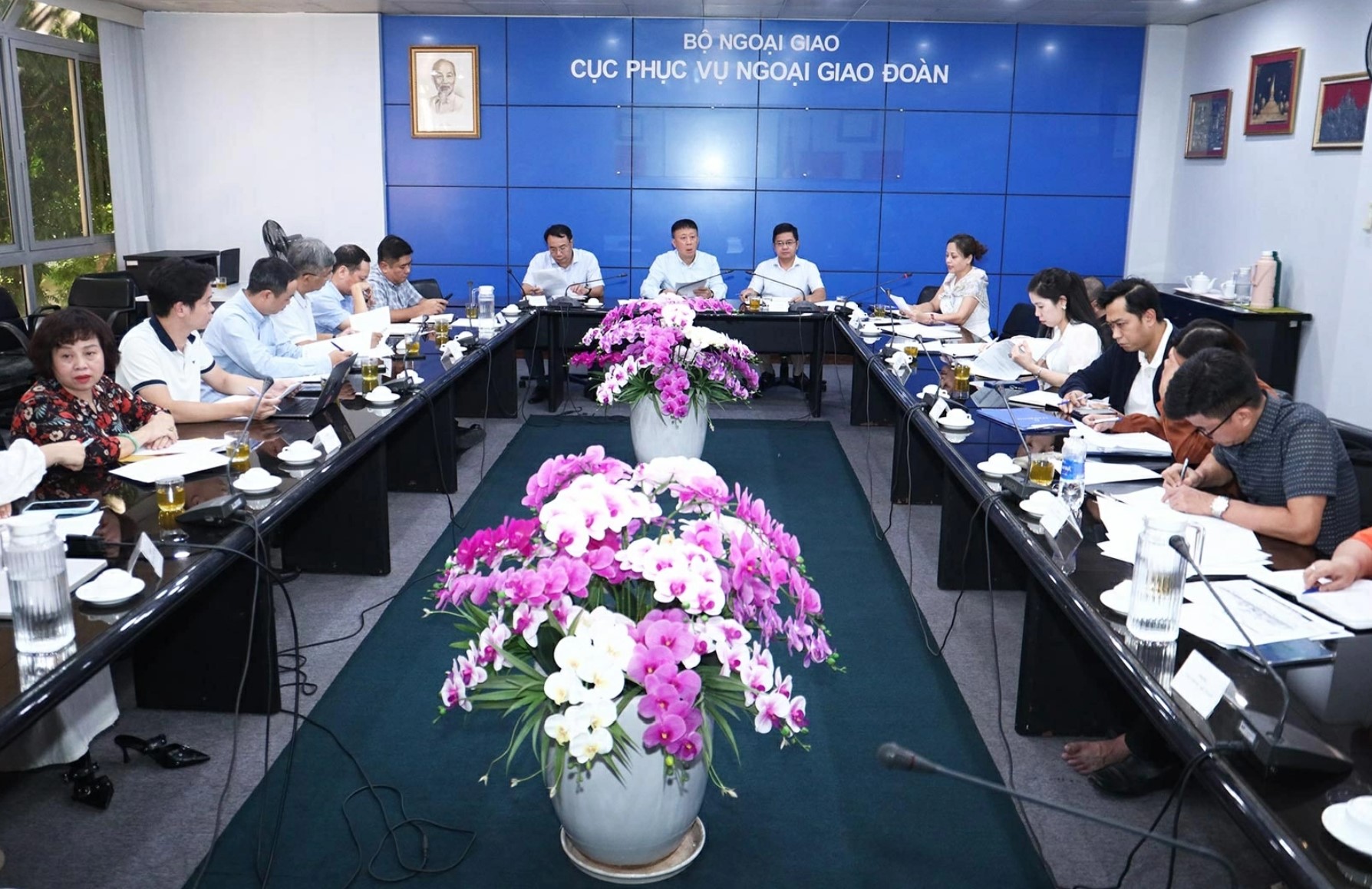 Toàn cảnh cuộc họp. (Ảnh: Thành Long)
