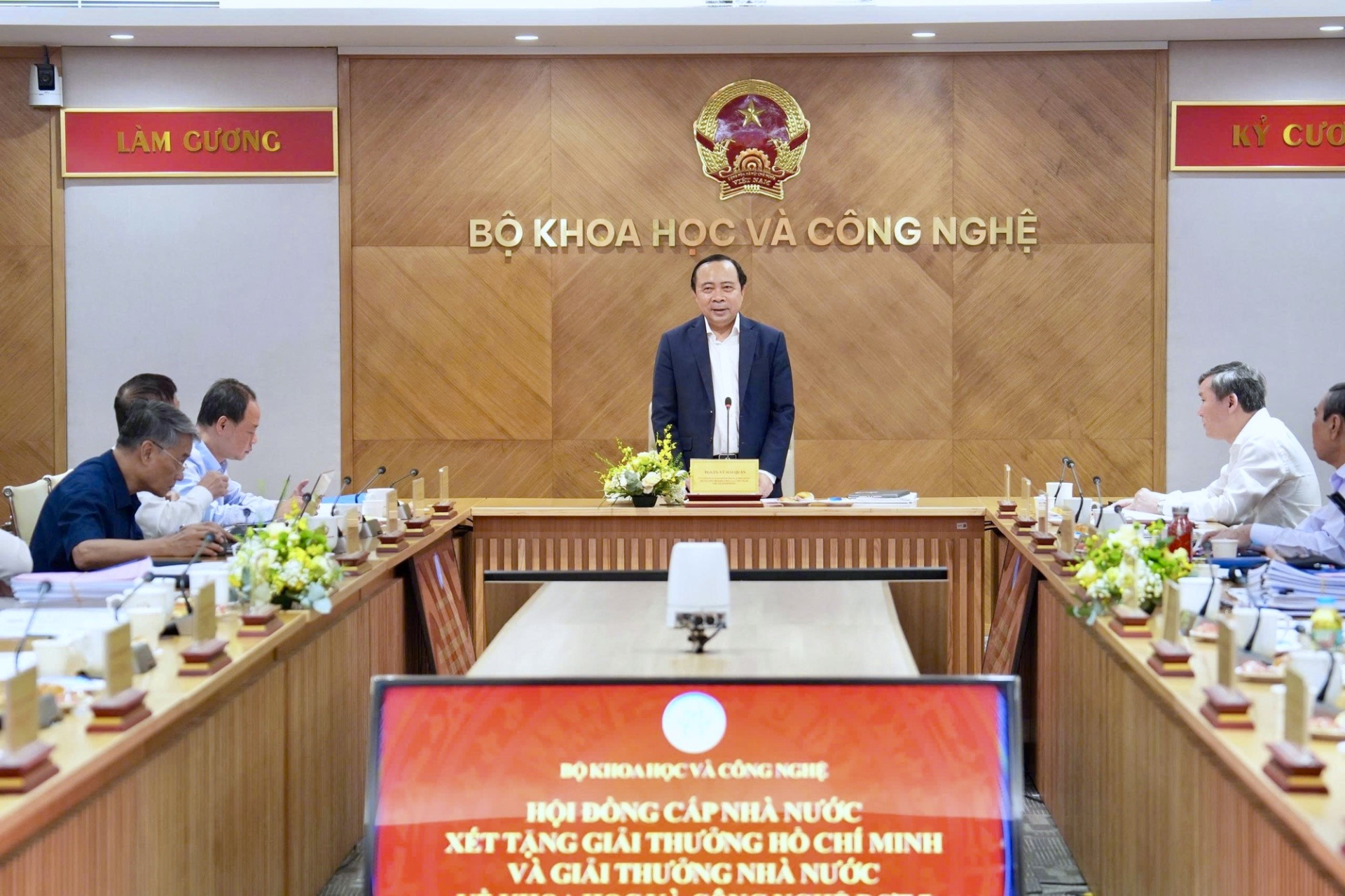 Phiên họp Hội đồng cấp Nhà nước xét tặng Giải thưởng Hồ Chí Minh và Giải thưởng Nhà nước về khoa học và công nghệ đợt 7. Ảnh: BKHCN