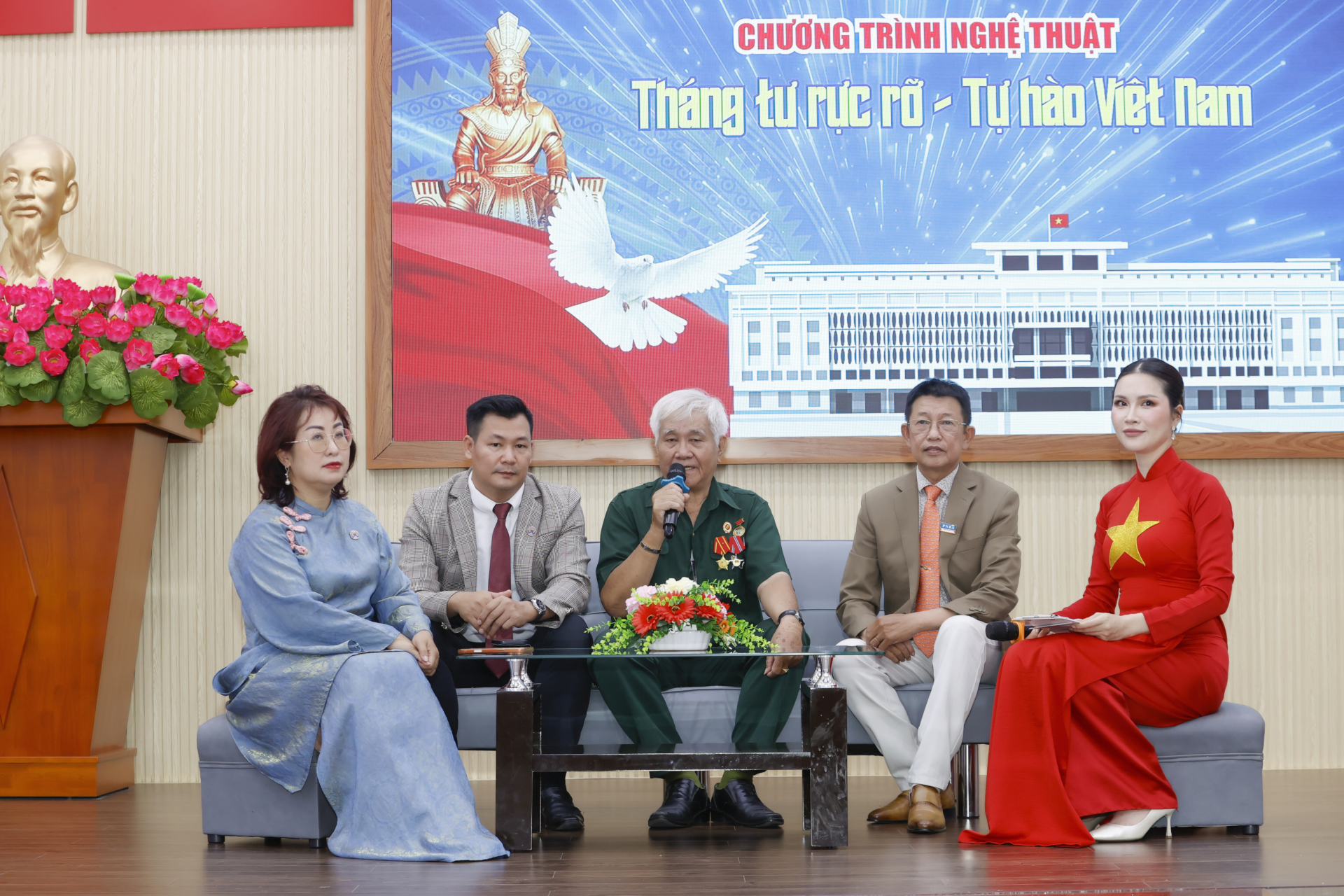 Tọa đàm ôn lại truyền thống Giỗ tổ Hùng Vương và 30-4