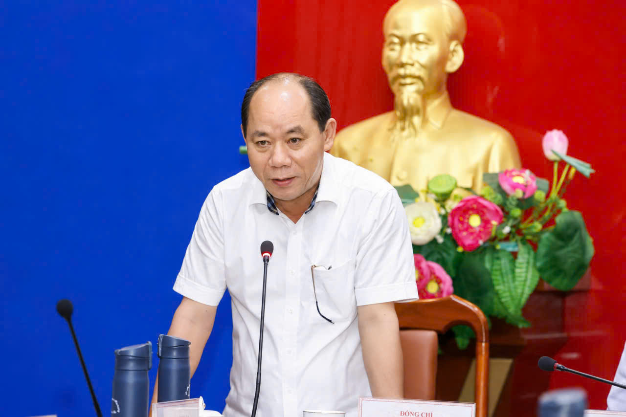 Ông Lê Viết Bình – Bí thư Đảng ủy, Phó Chánh Văn phòng phía Nam, Bộ Nông nghiệp và Môi trường