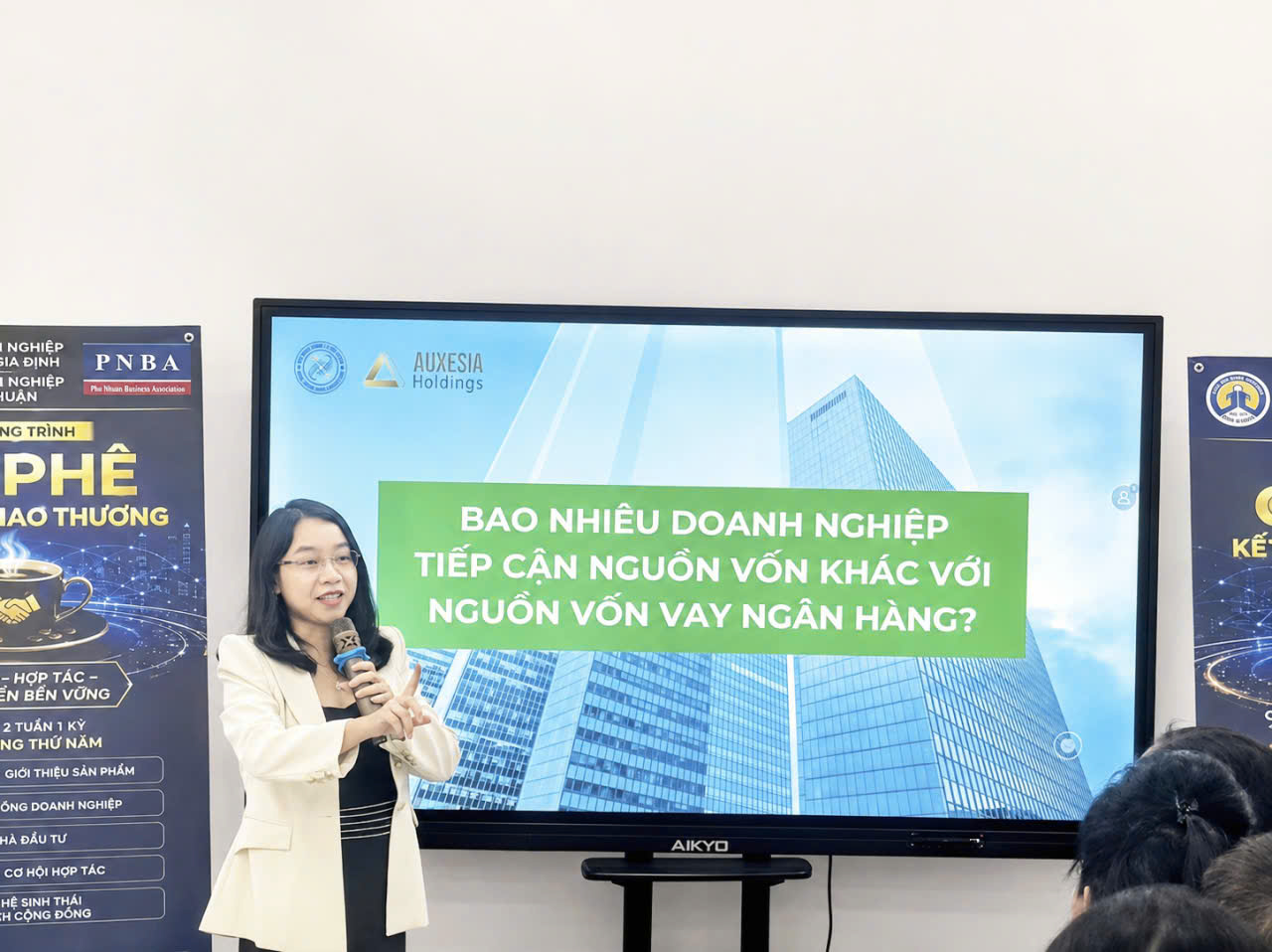 Bà Mã Thanh Loan trong vai trò diễn giả về các chuyên đề đầu tư khởi nghiệp