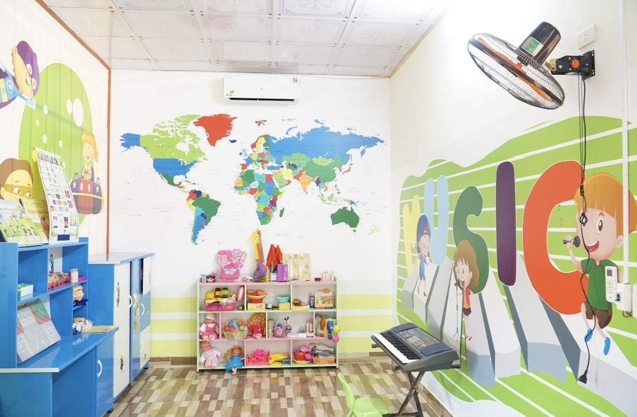 Các phòng học rộng rãi, nhiều ánh sáng.
