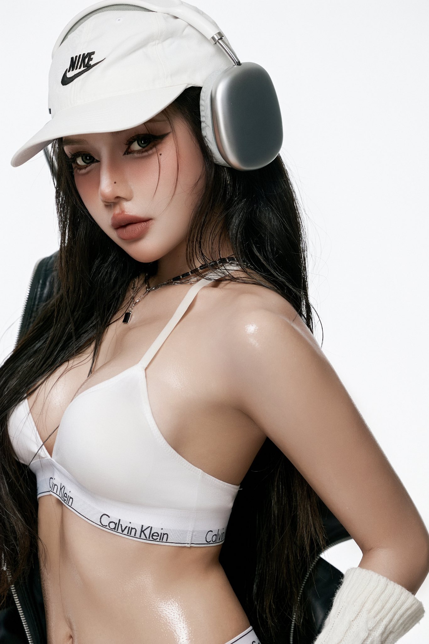 Gái xinh chia sẻ bài đăng về 