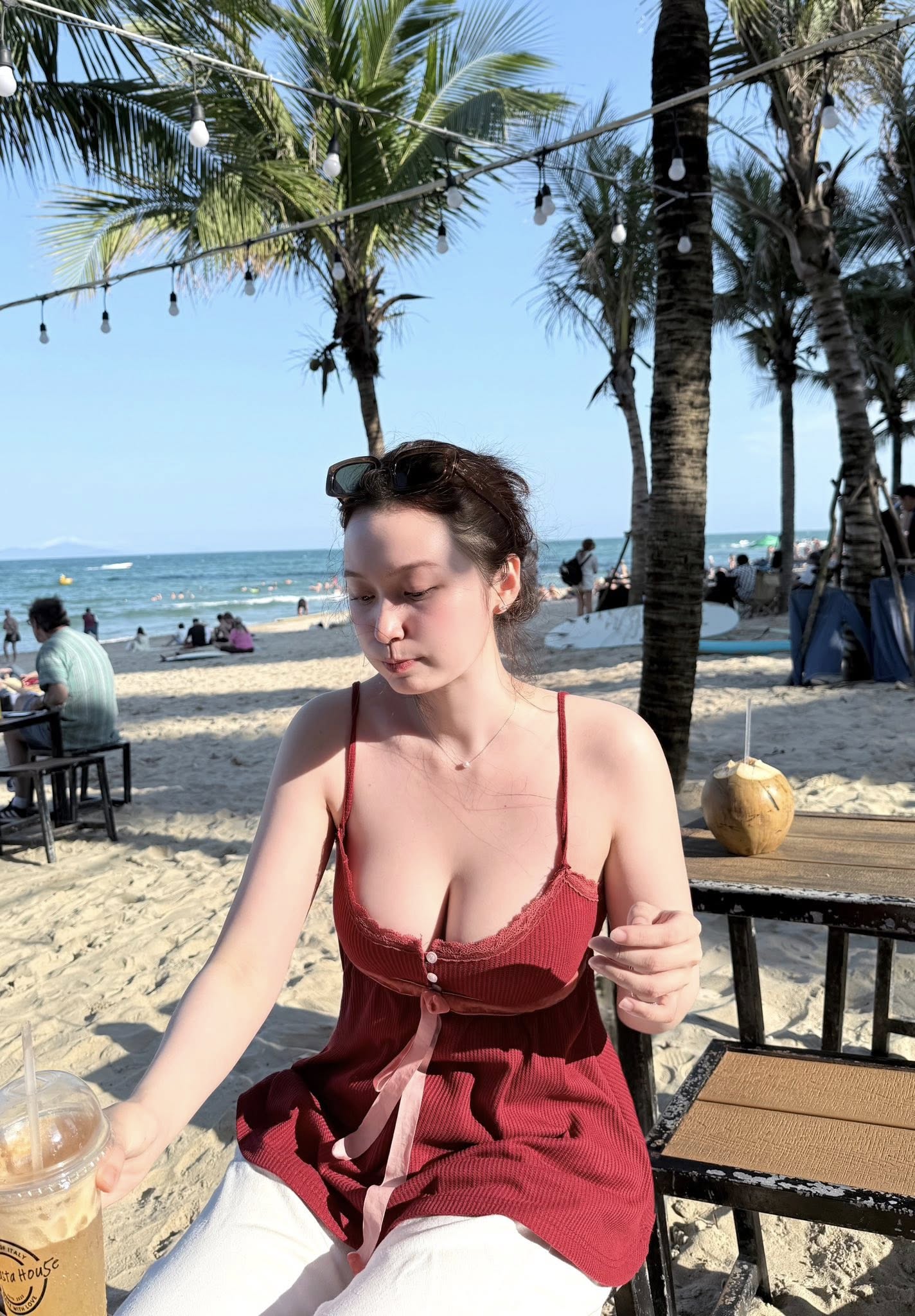 Danh tính gái xinh khiến fan vừa ngắm đã xuất khẩu thành thơ, loạt ảnh xem là thấy yêu đời!