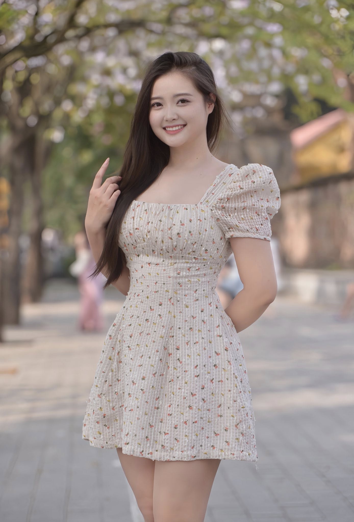 Đón sinh nhật tuổi 23, nữ MC 