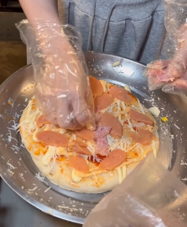 Clip gần 23 triệu lượt xem, tua cận cảnh 