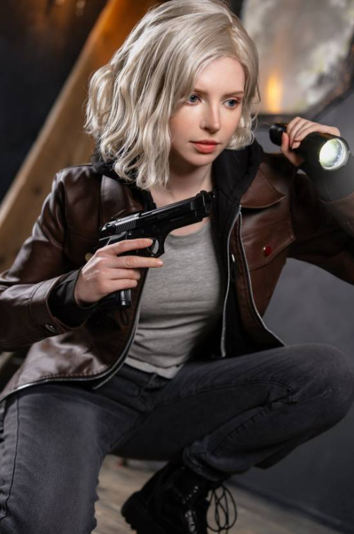 Game bom tấn ra mắt quá thành công, nữ chính bất ngờ có hàng loạt màn cosplay gợi cảm, người chơi ấn tượng mạnh