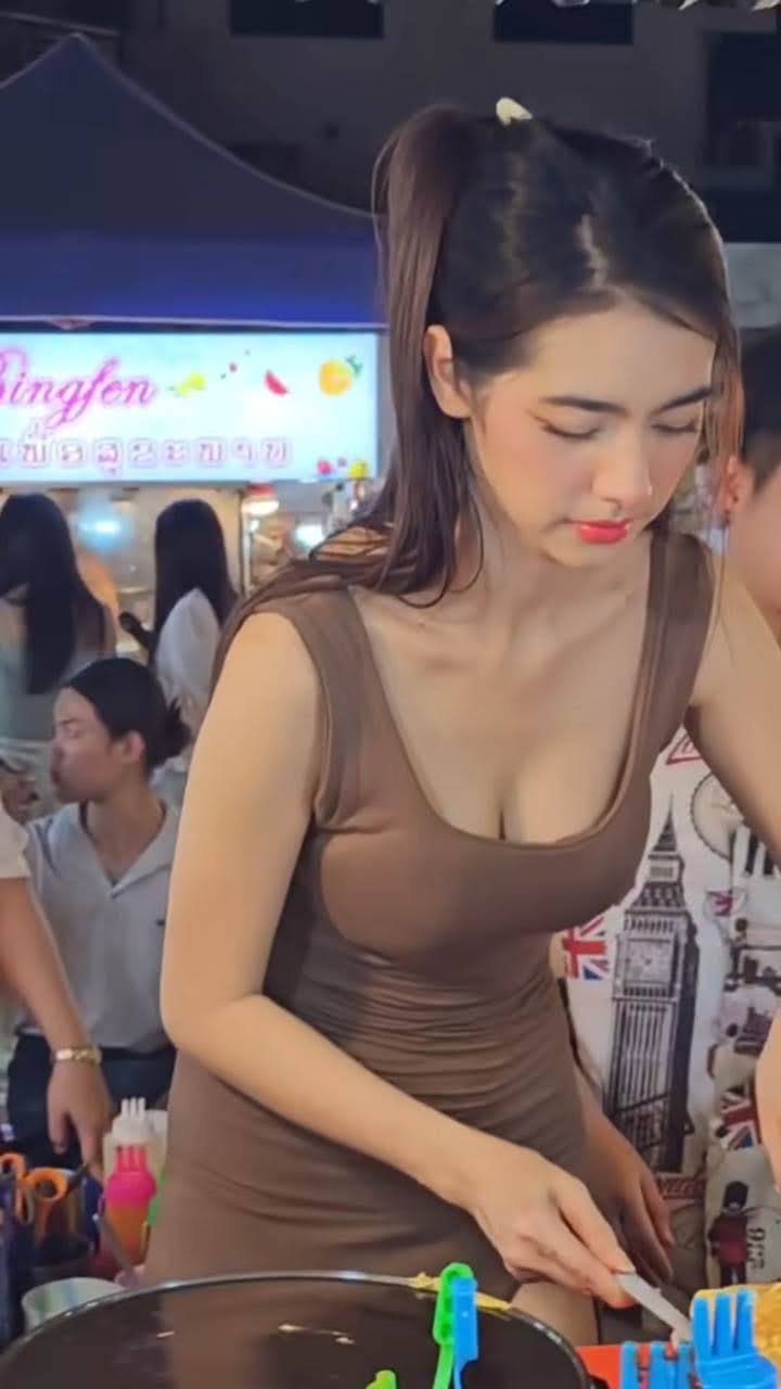 Nữ đầu bếp gây bão trên mạng xã hội nhờ “món ăn” tuyệt đỉnh