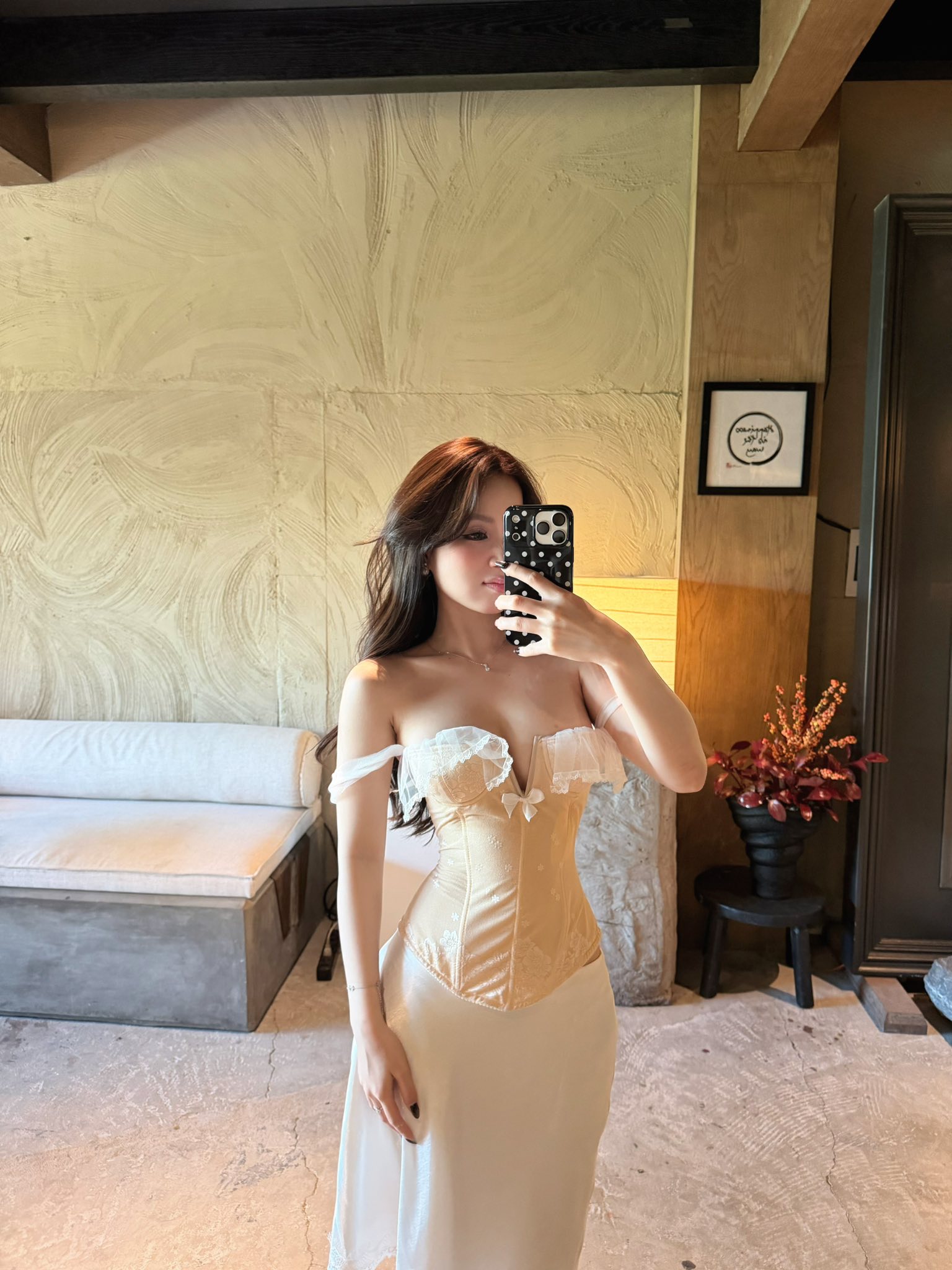 Tự tin thả dáng dịp 8/3, có lẽ hot girl này chính là bông hoa đẹp nhất