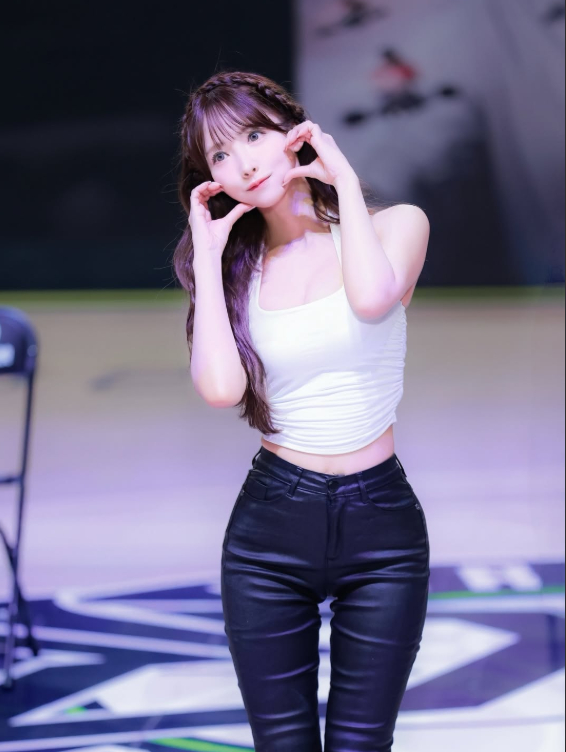 Yua Mikami bất ngờ bị tố 