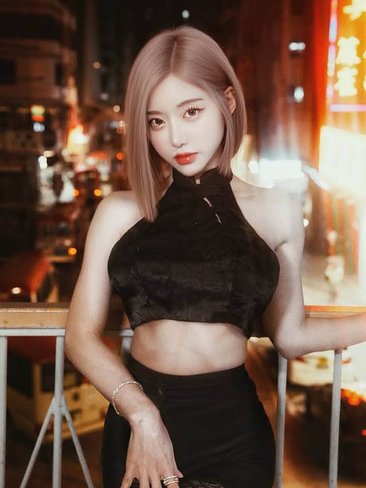 Fan bức xúc khi DJ Soda bị “đụng chạm quá đà” bởi khán giả ở sự kiện âm nhạc