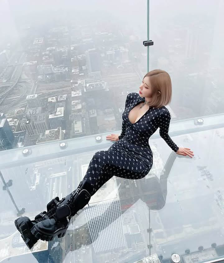 Fan bức xúc khi DJ Soda bị “đụng chạm quá đà” bởi khán giả ở sự kiện âm nhạc