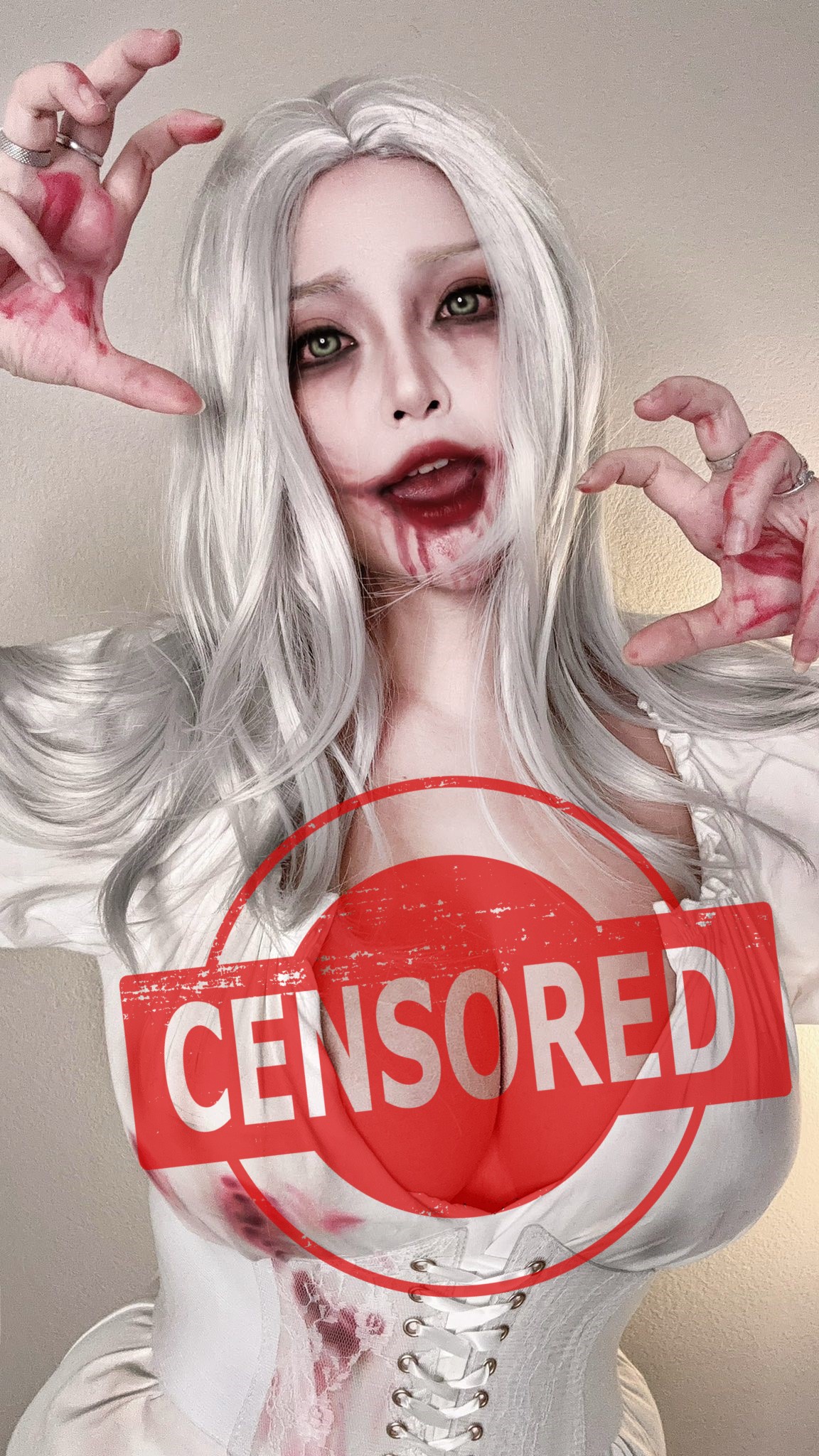 Đã xuất hiện phiên bản cosplay của ma nữ Selena Corey khiến cộng đồng mạng bất ngờ