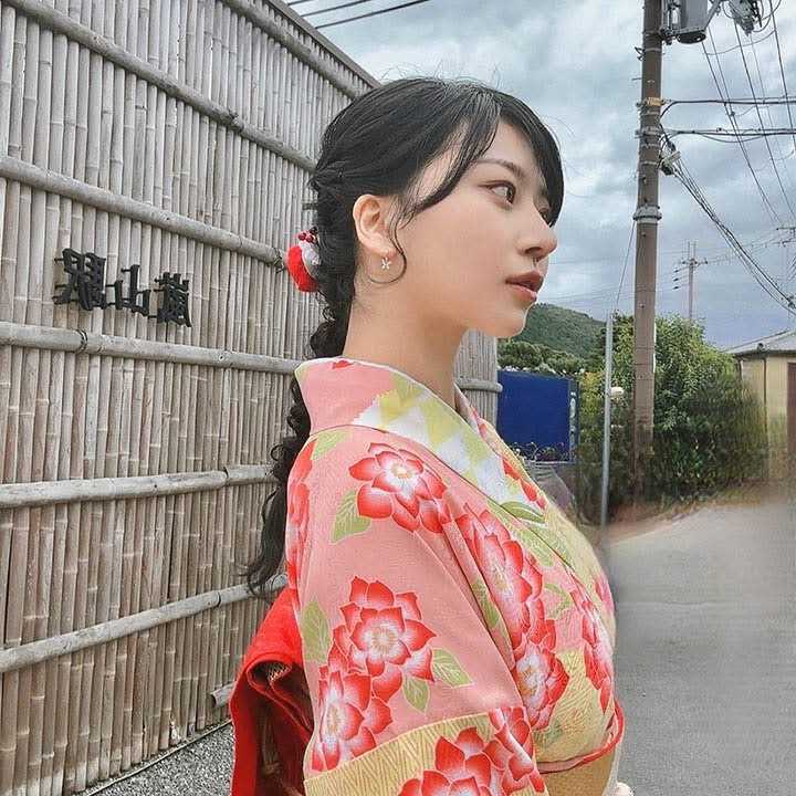 Cận cảnh nhan sắc “nữ pháp sư đẹp nhất Hàn Quốc” khiến dân tình xôn xao