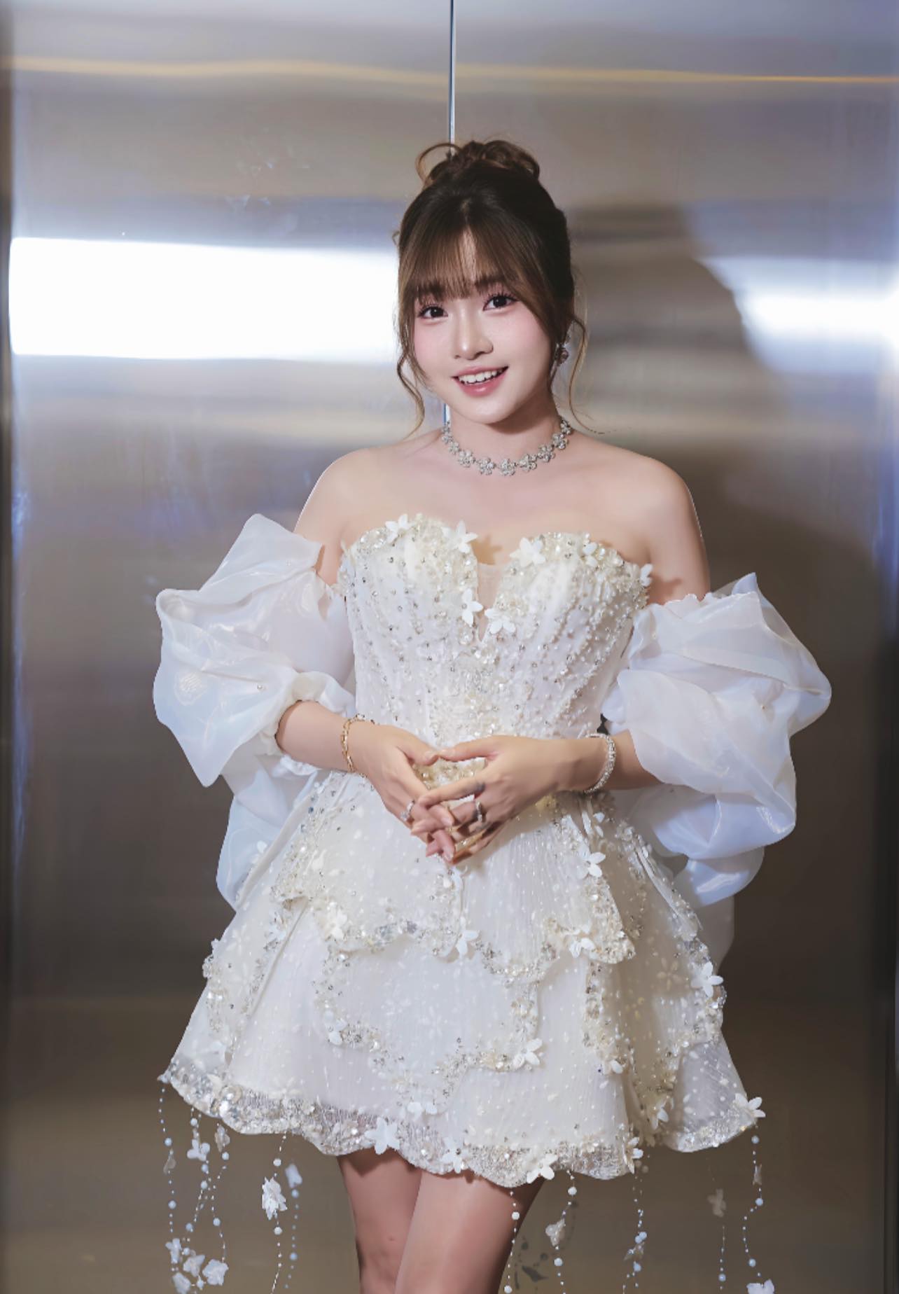 Nhẹ nhàng thả dáng, Như Hexi 