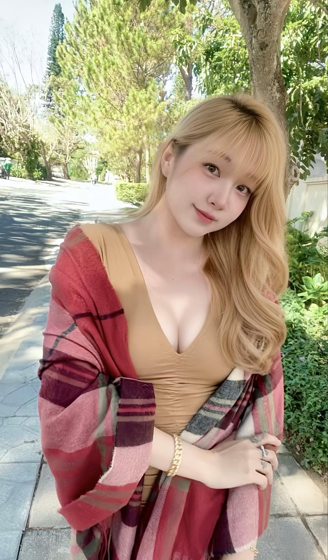 Nhẹ nhàng thả dáng, Như Hexi 