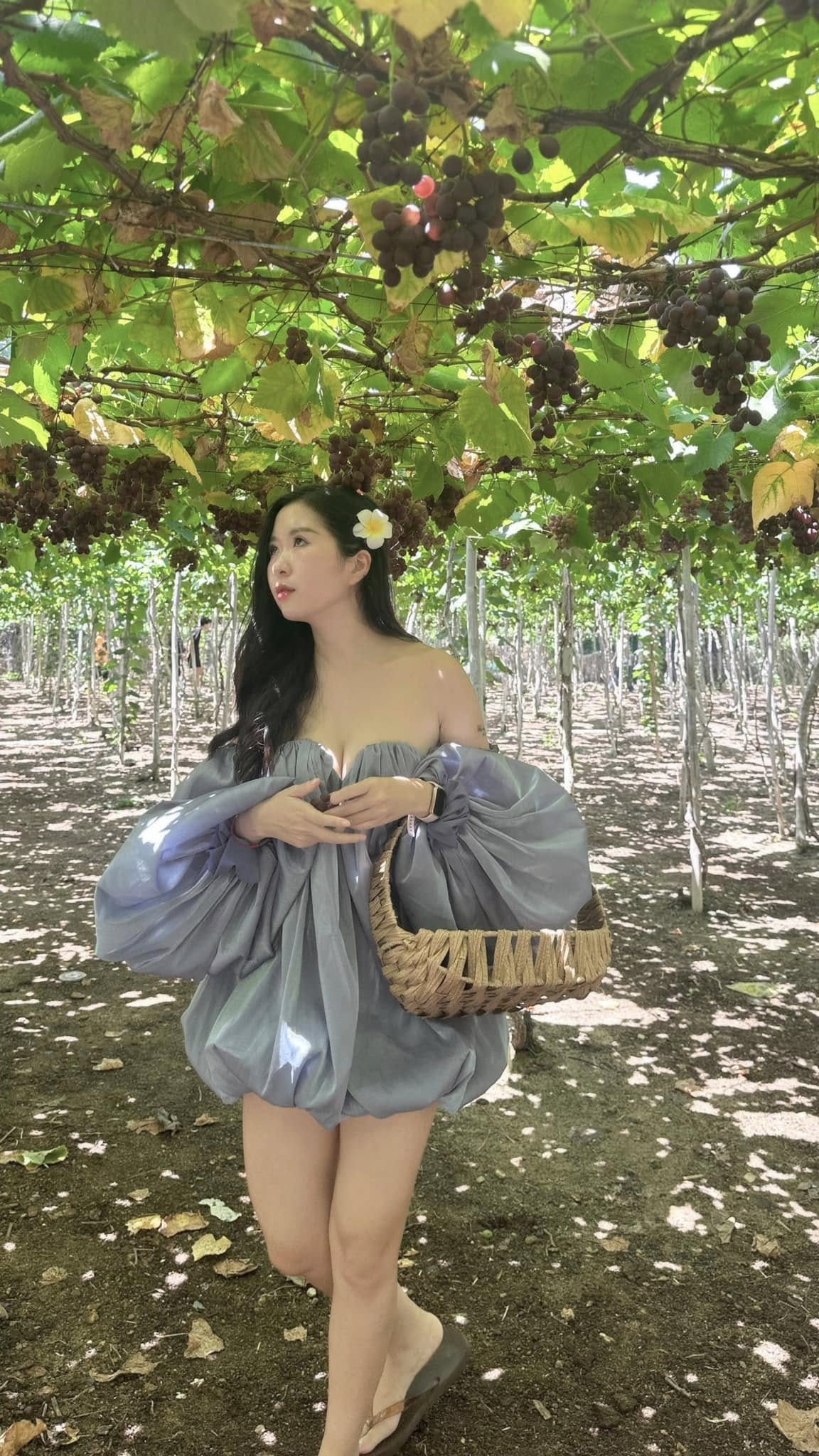 Hết bị hoài nghi thay đổi ngoại hình, hot girl xinh đẹp lại dính thị phi 