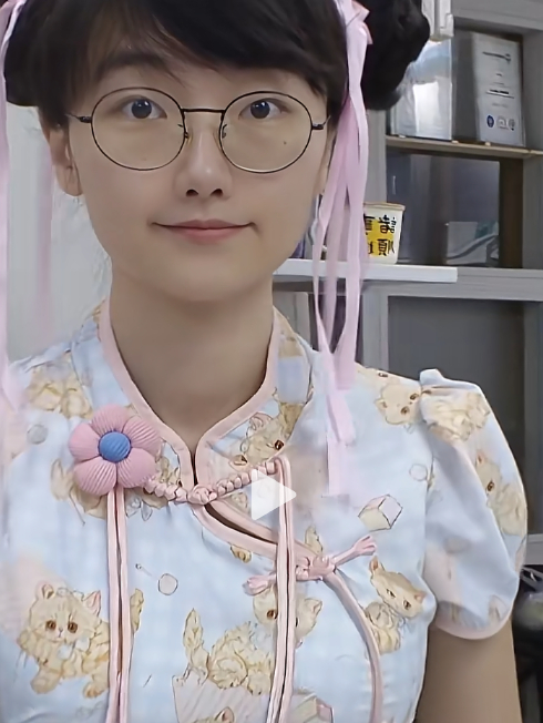 Những hình ảnh trước đây của Shaher nhìn ổn hơn rất nhiều