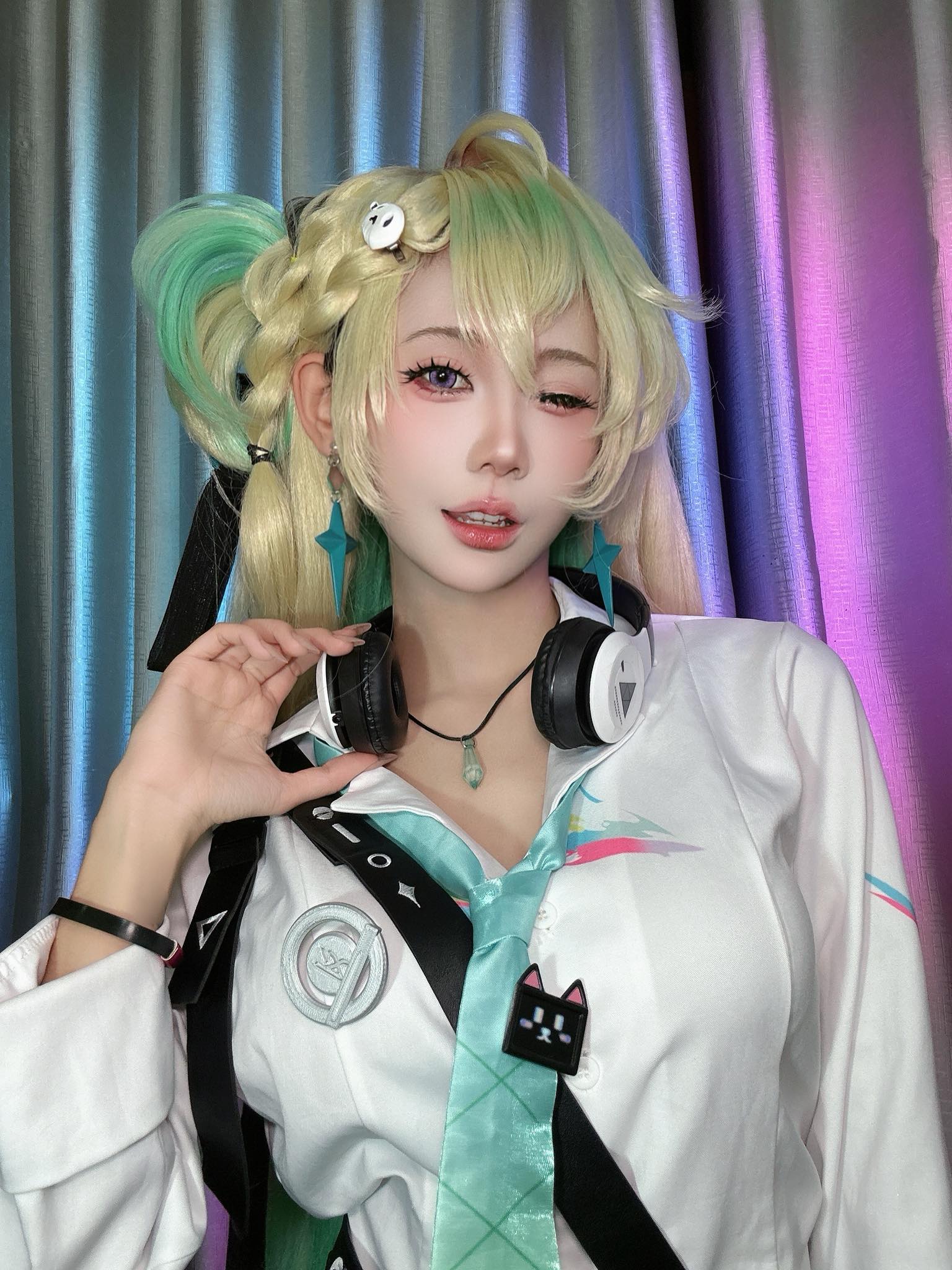 Cosplay rồi nhảy như idol, hot girl xinh đẹp khiến anh em