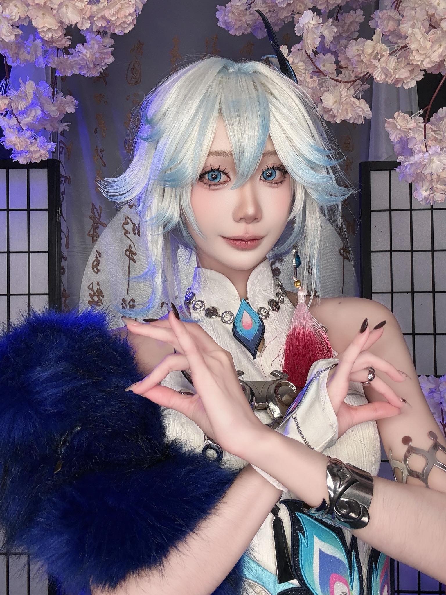 Cosplay rồi nhảy như idol, hot girl xinh đẹp khiến anh em