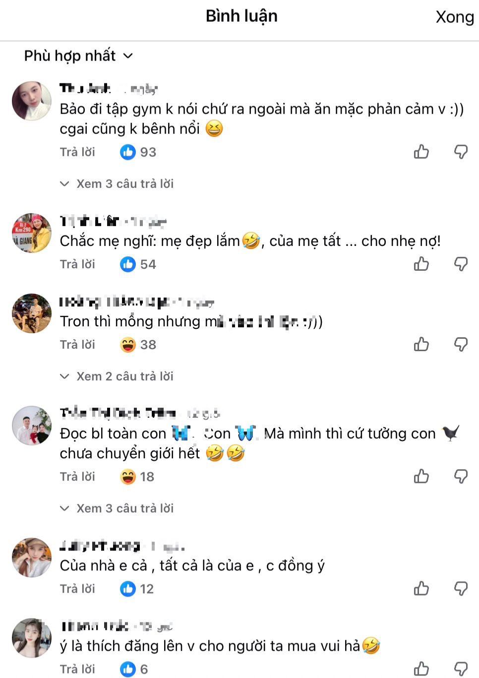 Bó sát lại còn màu nude, bộ trang phục thị phi khiến chính chủ lộ khoảnh khắc nhạy cảm giữa phố. Thời trang hay thảm họa?