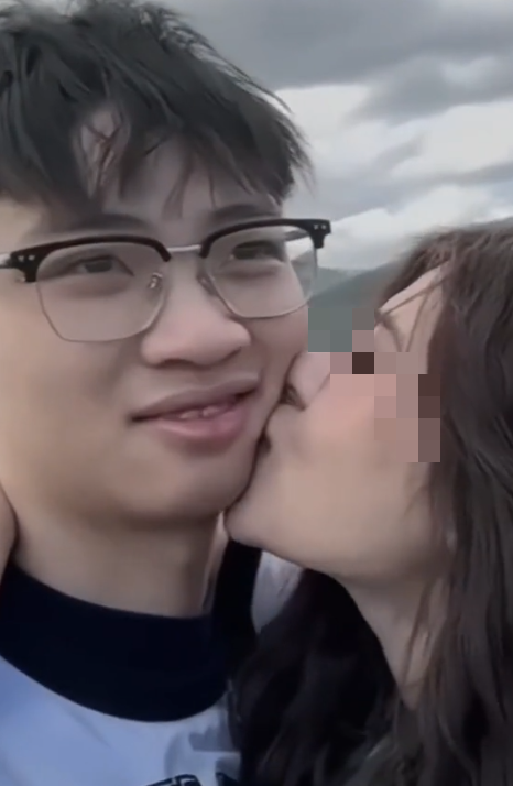 3 năm ròng rã cùng viết nên 