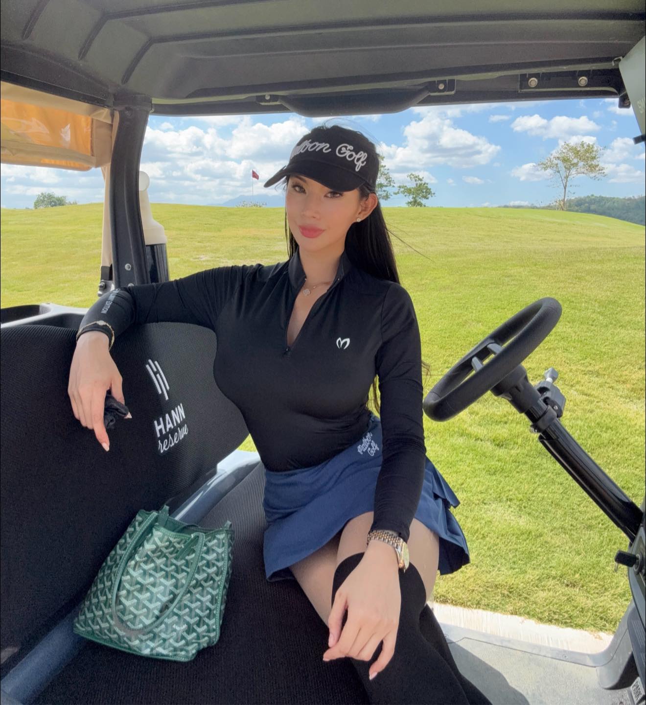 Hàng triệu người mải mê theo dõi một hot girl đánh golf, phải chẳng bộ môn thể thao sắp 