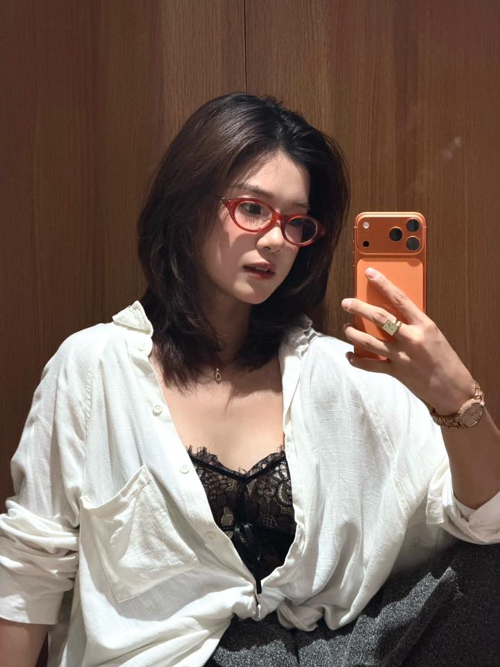 Hoàng Yến Chibi thả ảnh 