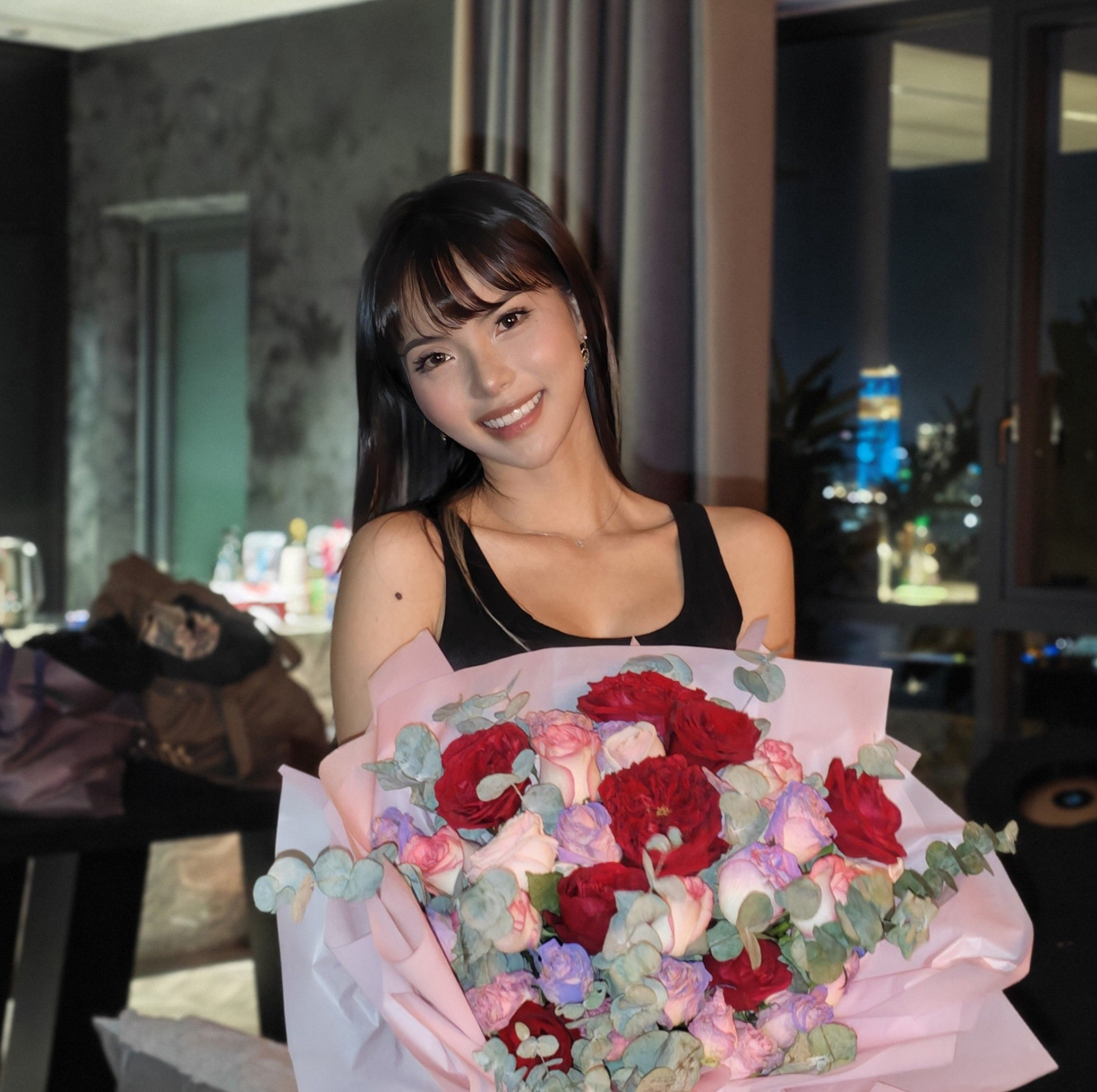 Trổ tài boxing, hot girl khiến người xem