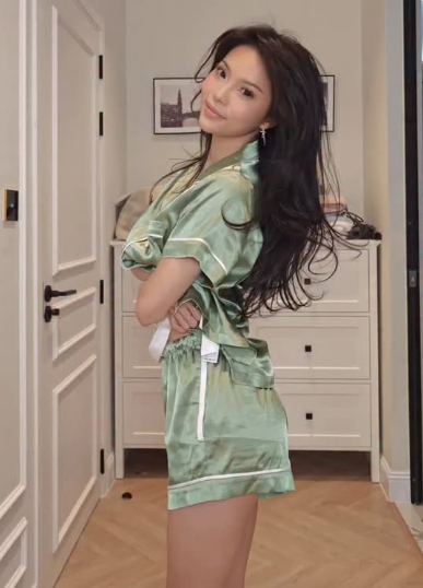 Trổ tài boxing, hot girl khiến người xem