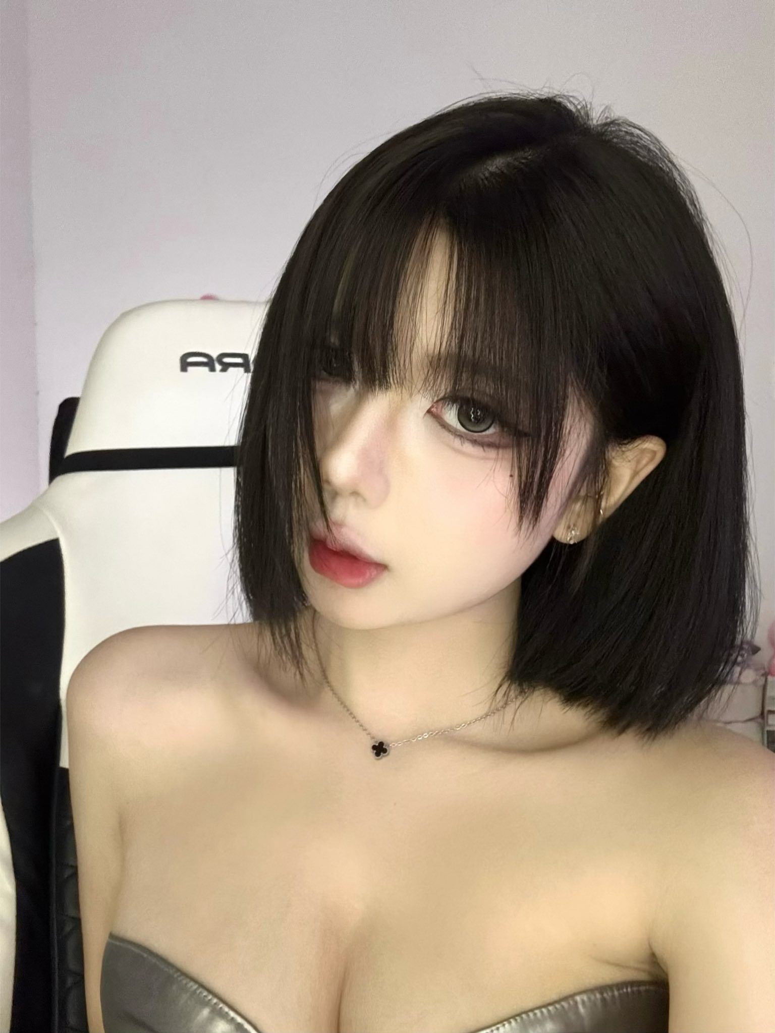 Không nằm ngoài cuộc chơi, Hà Phương Boo