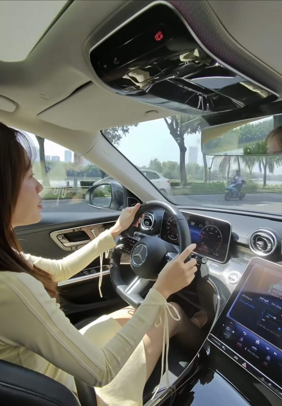 Sống rực rỡ, streamer Mèo Trái Đất 