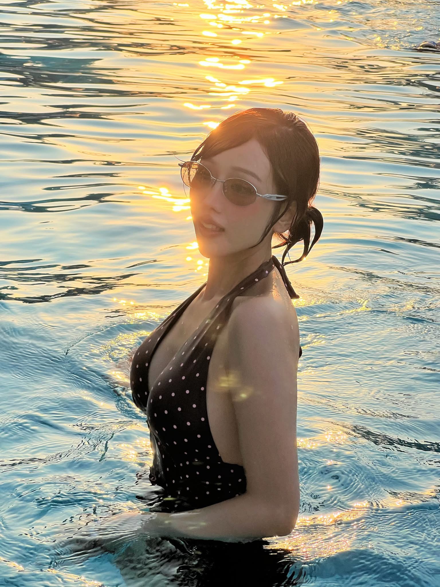 Nhan sắc gái xinh không cần