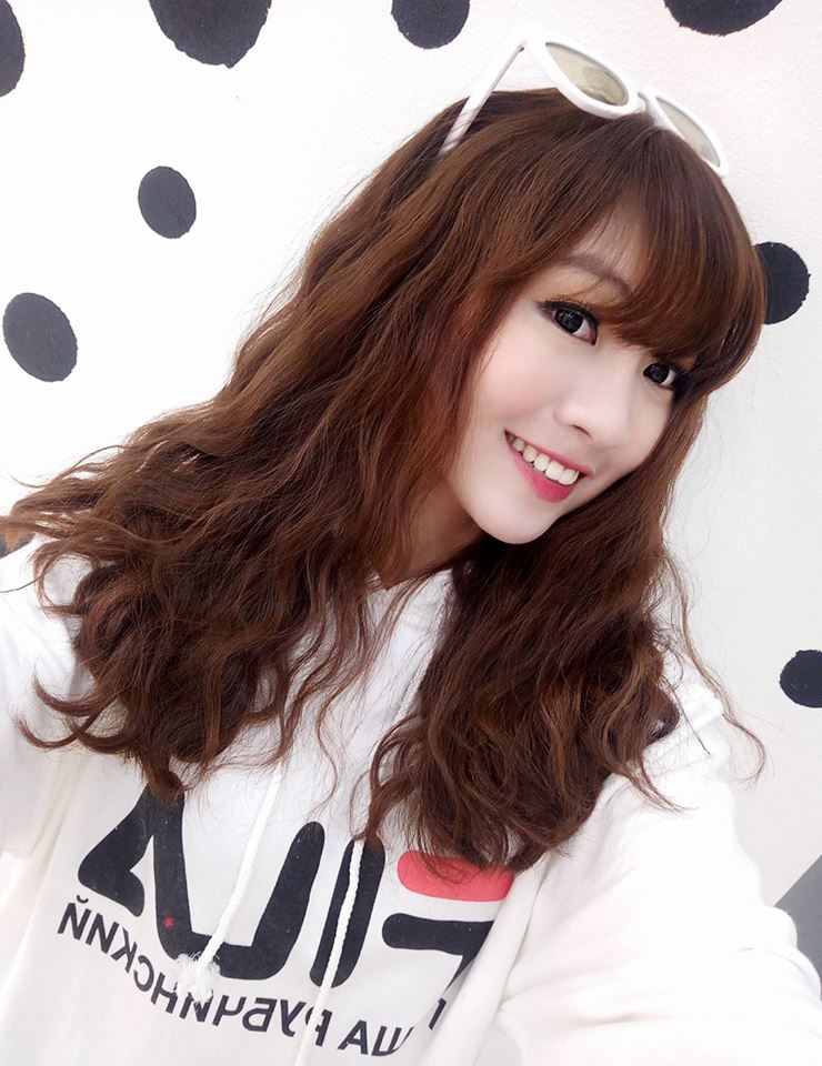 Idol CCTalk Như Hexi sau hơn một thập kỷ: Từ nàng thơ kẹo ngọt đến mỹ nhân sexy cực phẩm